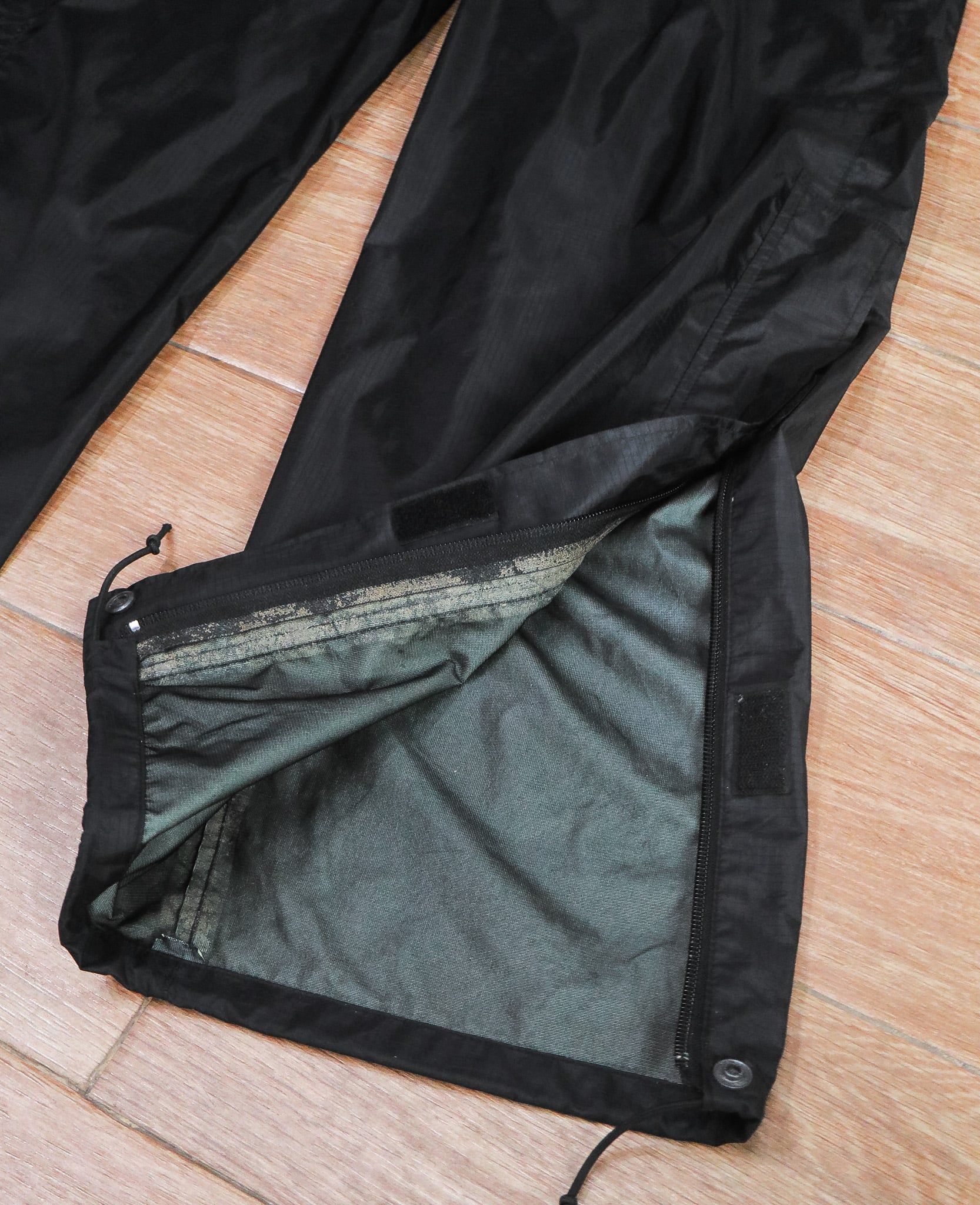  [PASS ĐỒ] - NYLON WIND PANTS - TARAS SOULBA 
