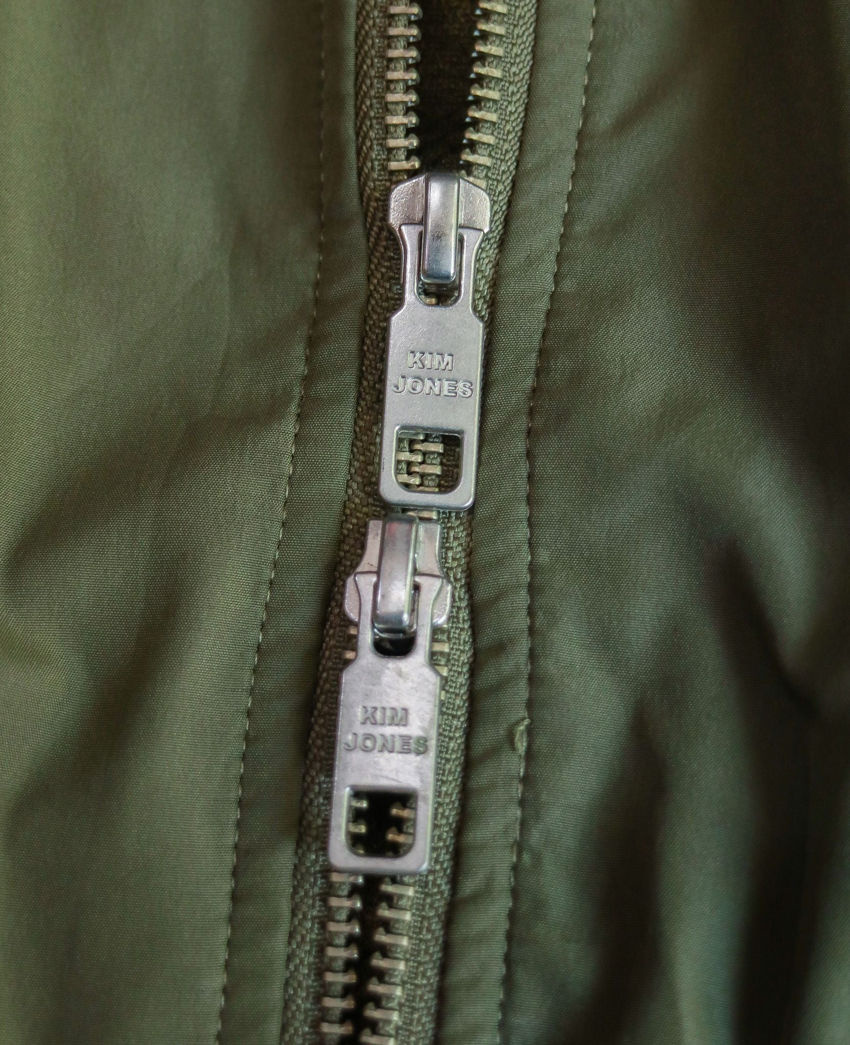  [PASS ĐỒ] - CROPPED BOMBER JACKET - GU X KIM JONES 