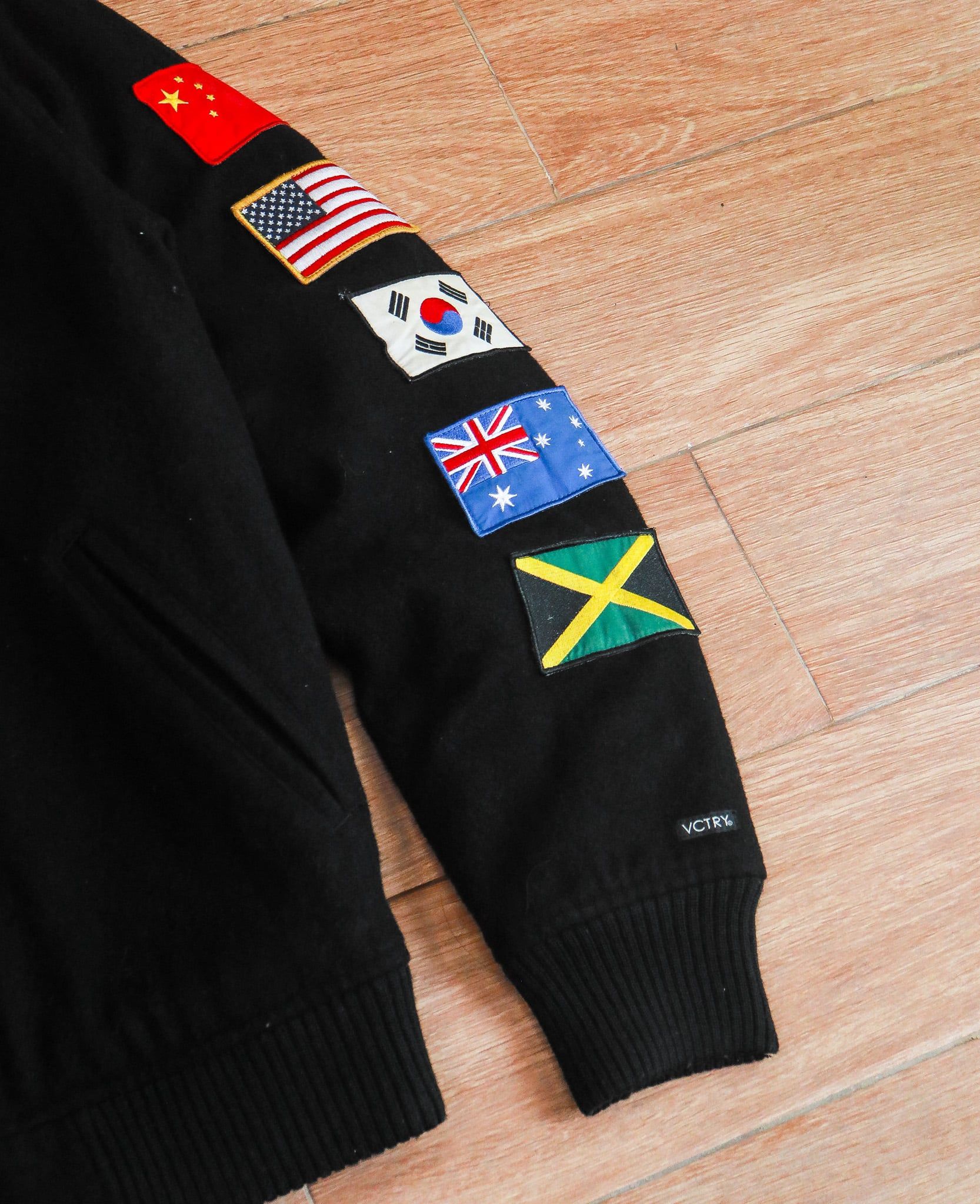  [PASS ĐỒ] - WOOL VARSTITY JACKET - 10 DEEP 