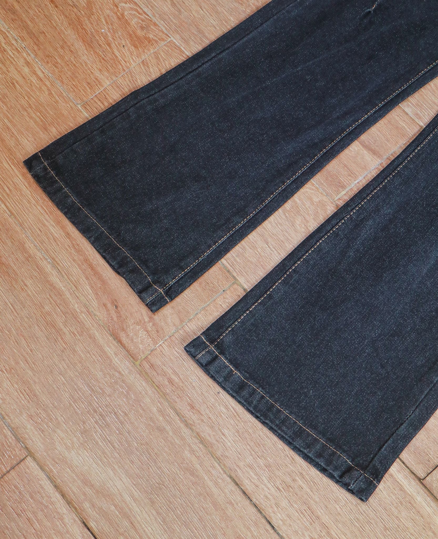  [PASS ĐỒ] - FLARED DENIM PANTS - LNK 
