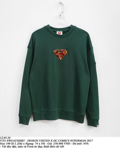  12.05..24 - VTG SWEATSHIRT - DESIGN UNITED X DC COMICS SUPERMAN 2017 
