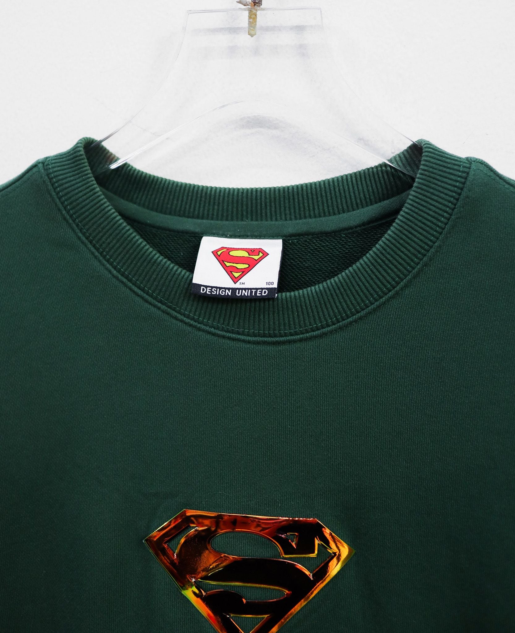  12.05..24 - VTG SWEATSHIRT - DESIGN UNITED X DC COMICS SUPERMAN 2017 