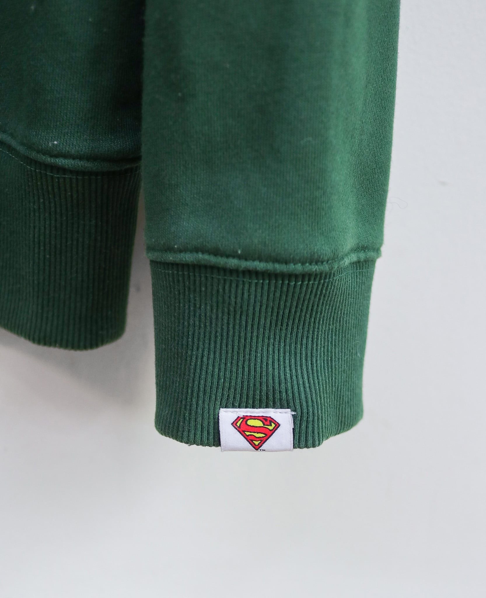 12.05..24 - VTG SWEATSHIRT - DESIGN UNITED X DC COMICS SUPERMAN 2017 