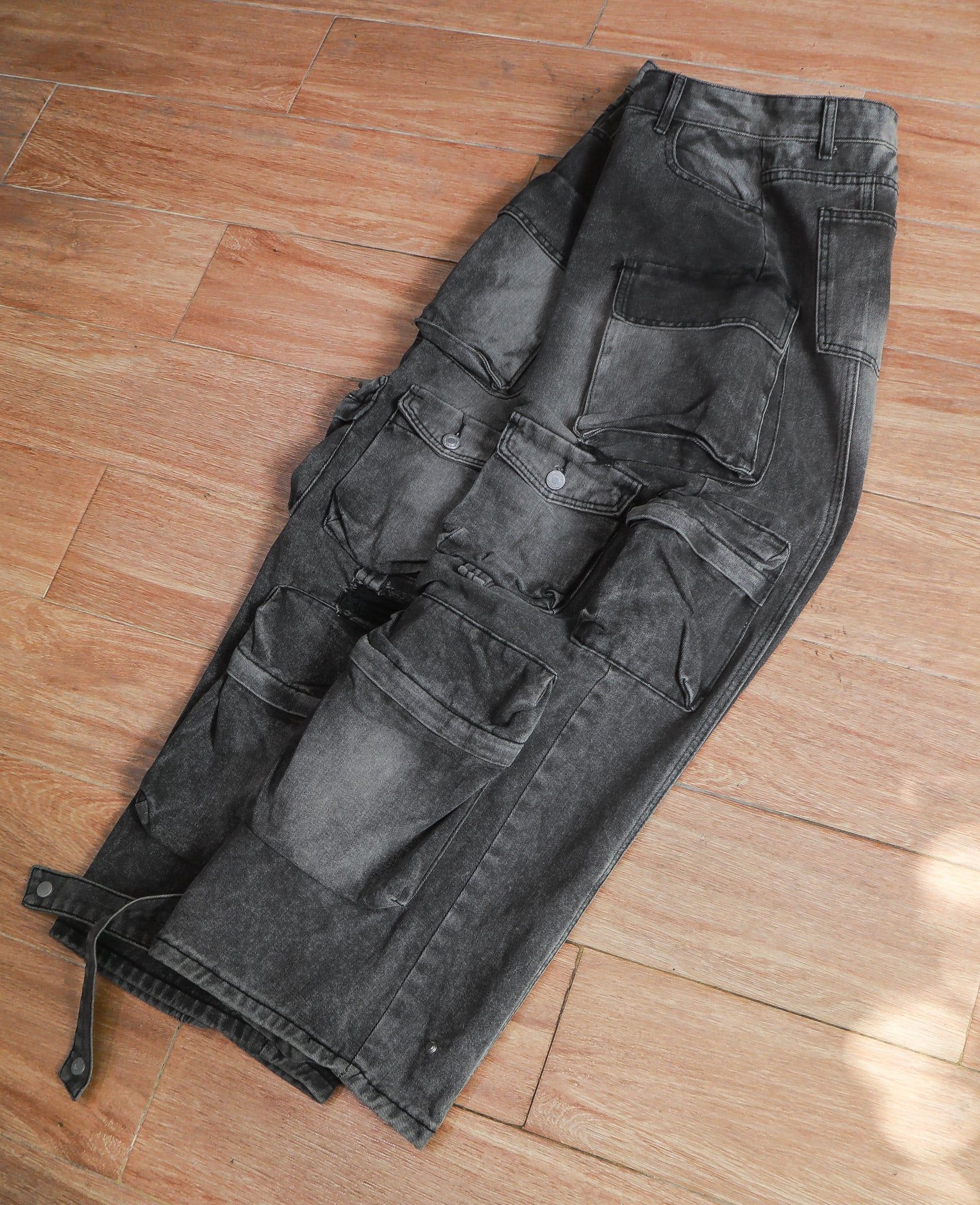  [PASS ĐỒ] - BAGGY DENIM CARGO PANTS 