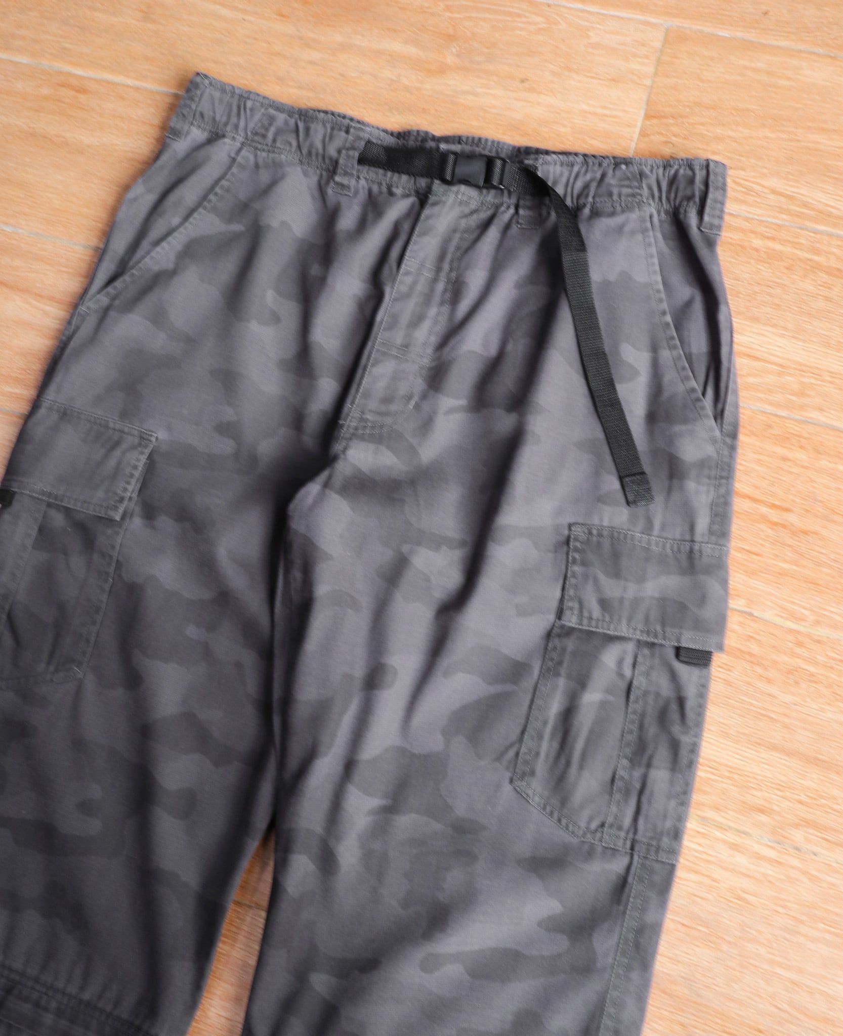  11.18.24 - VTG OUTDOOR CONVERTIBLE CARGO PANTS 