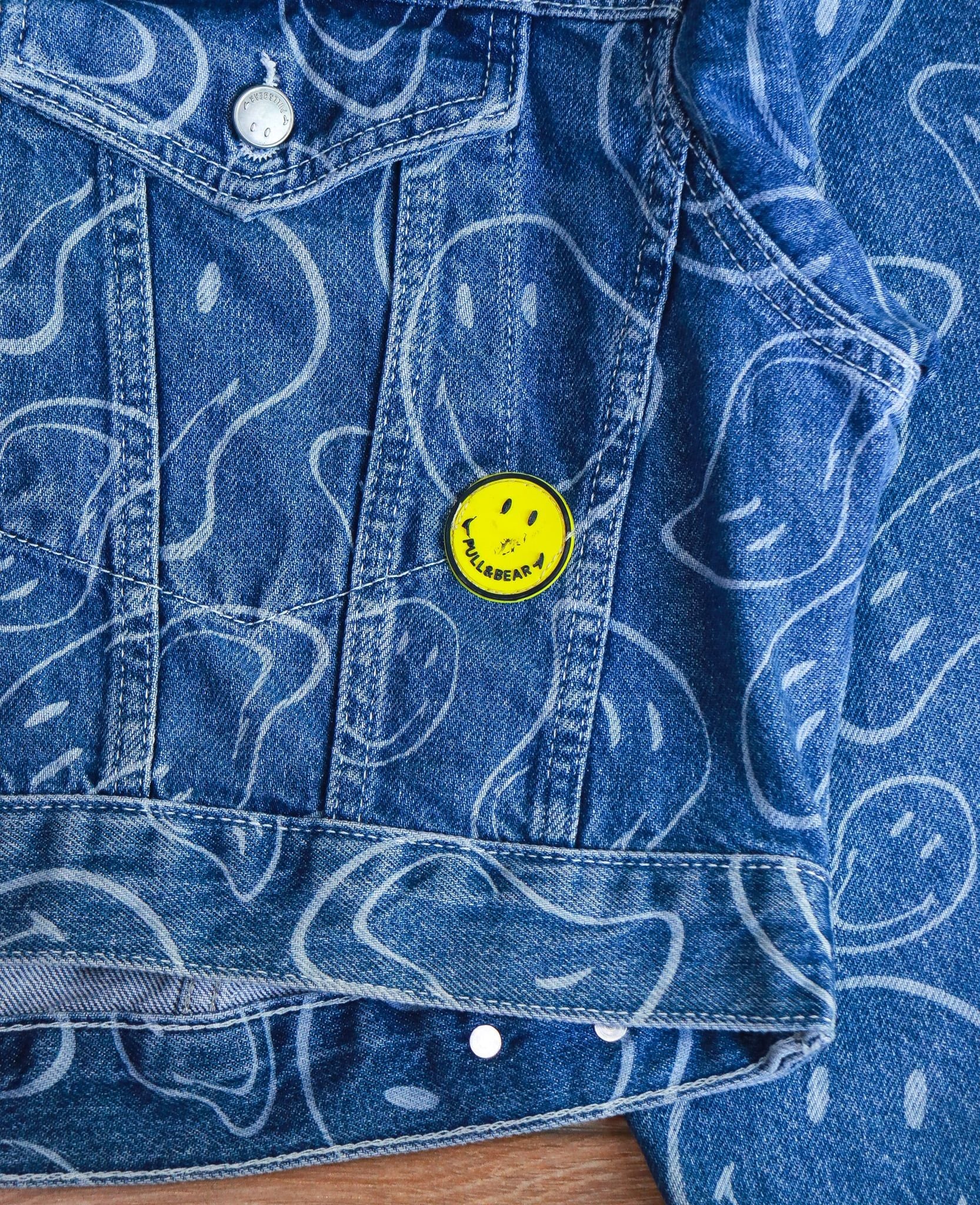  [PASS ĐỒ] - CROPPED DENIM JACKET - PULL & BEAR X SMILEY 