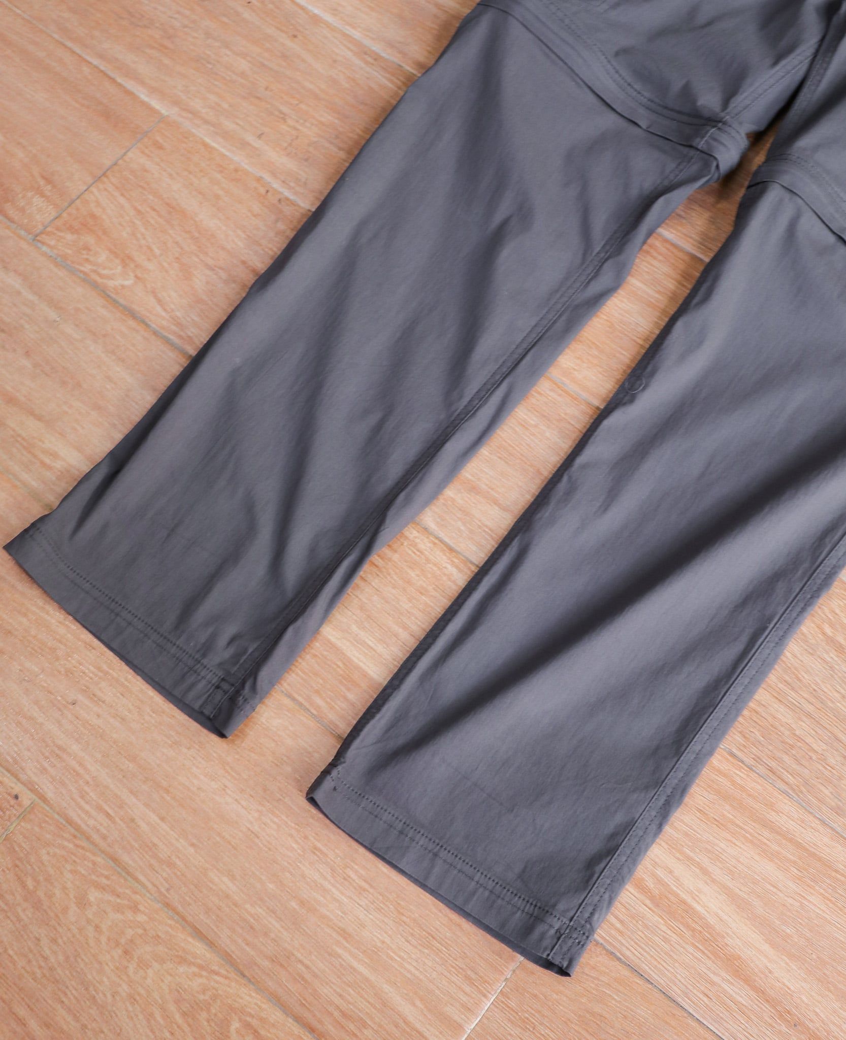  11.18.24 - VTG OUTDOOR CONVERTIBLE CARGO PANTS - THE B.C CLOTHING 