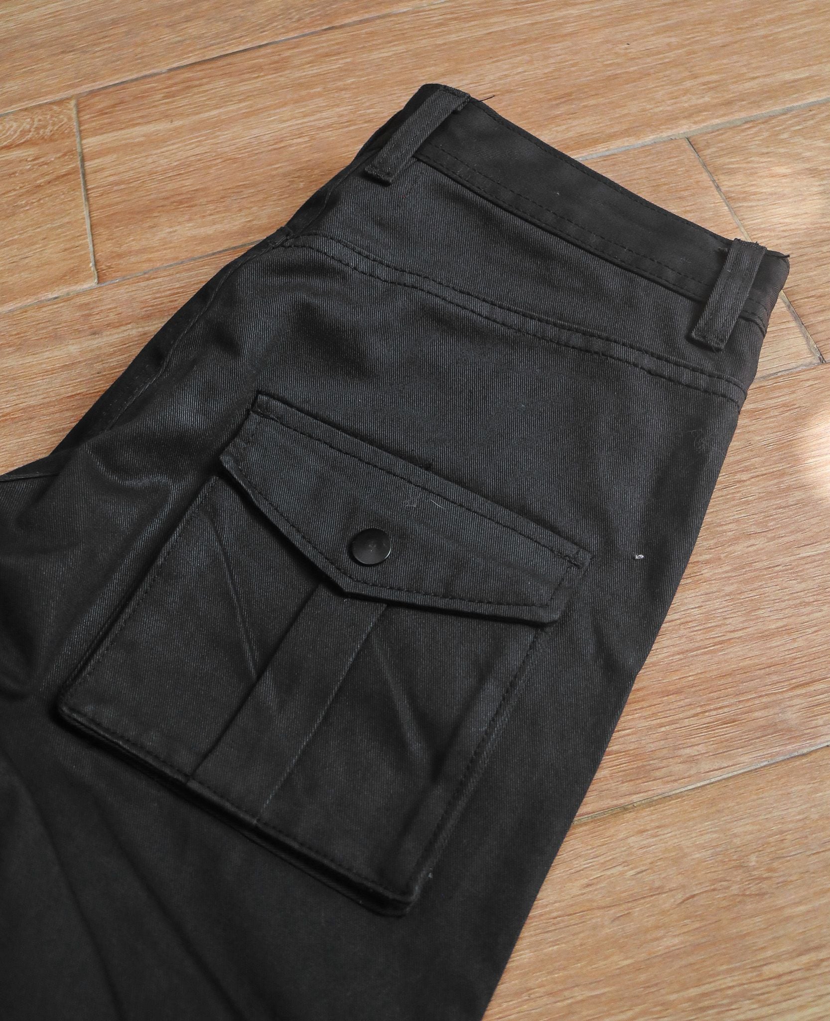  [PASS ĐỒ] - COATED PANTS - IVANKOK 