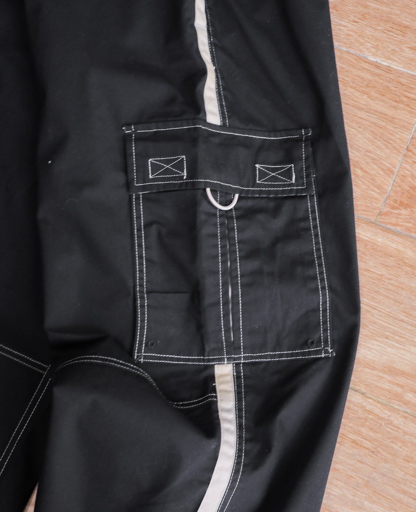  11.18.24 - VTG OUTDOOR CARGO PANTS 