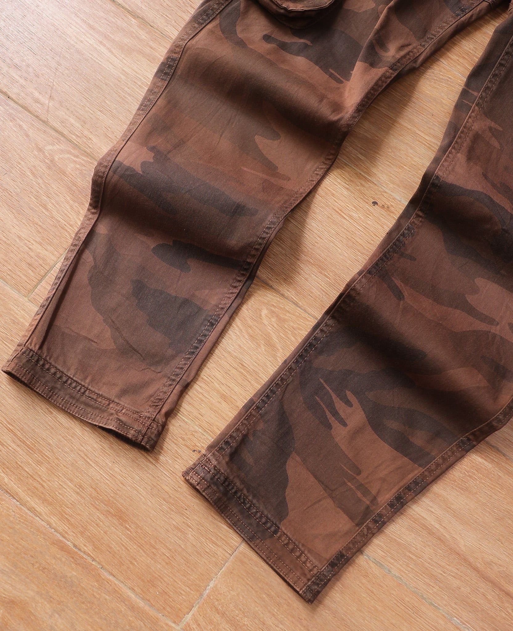  08.17.24 - VTG MILITARY CARGO PANTS - THE SUPERDRY 