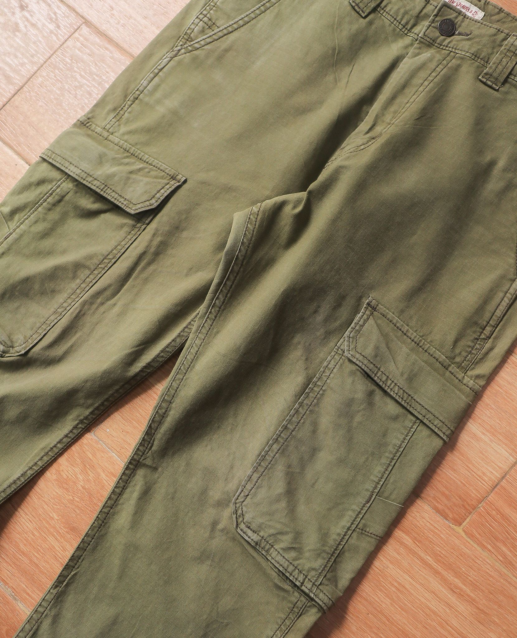  08.21.24 - VTG CARGO PANTS - LEVI'S 