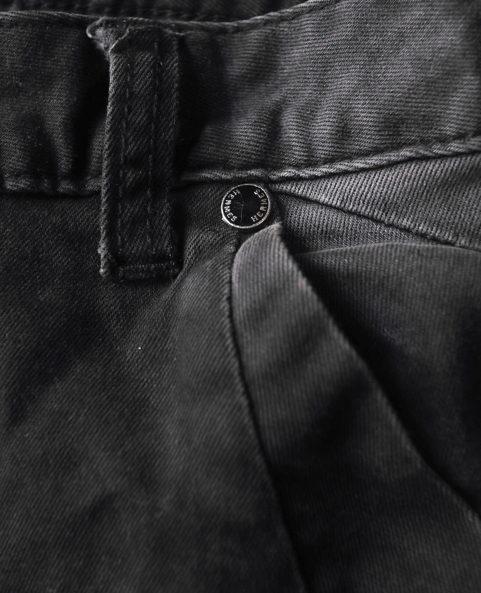  01.22.24 - VTG SKINNY DENIM PANTS - HERMEC 