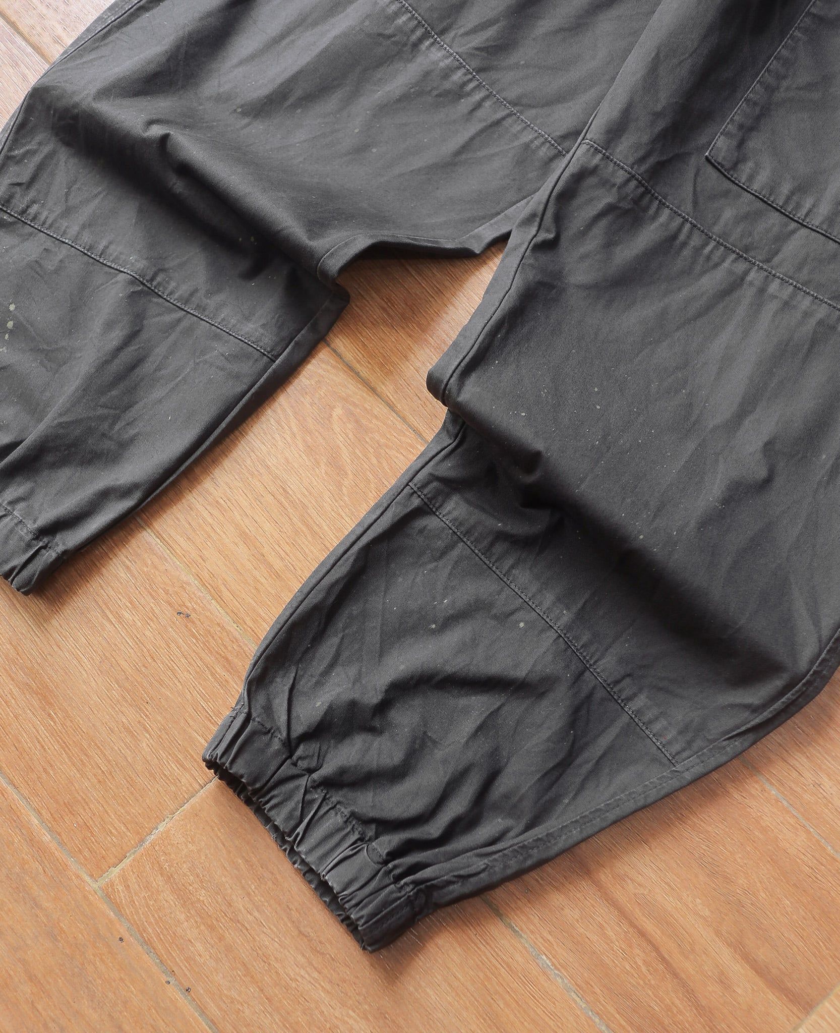  08.21.24 - VTG WIDE FIT JOGGER PANTS - UNIQLO U 