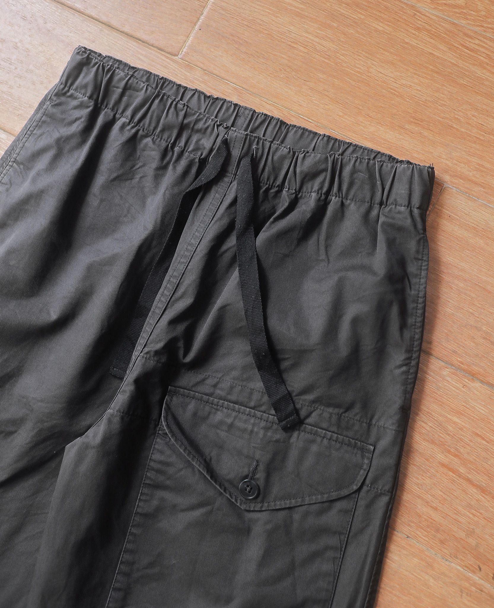  08.21.24 - VTG WIDE FIT JOGGER PANTS - UNIQLO U 
