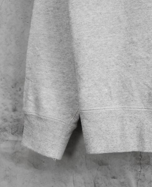  03.14.24 - VTG SWEATSHIRT - UNIQLO 