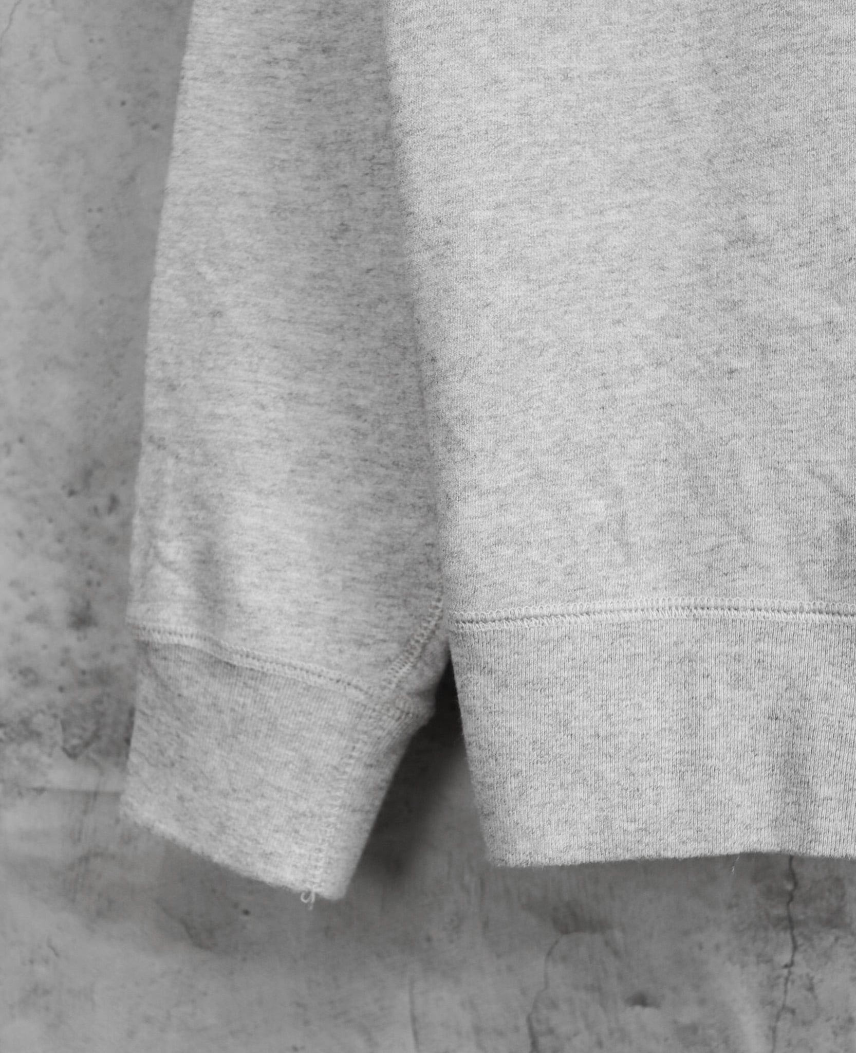  03.14.24 - VTG SWEATSHIRT - UNIQLO 