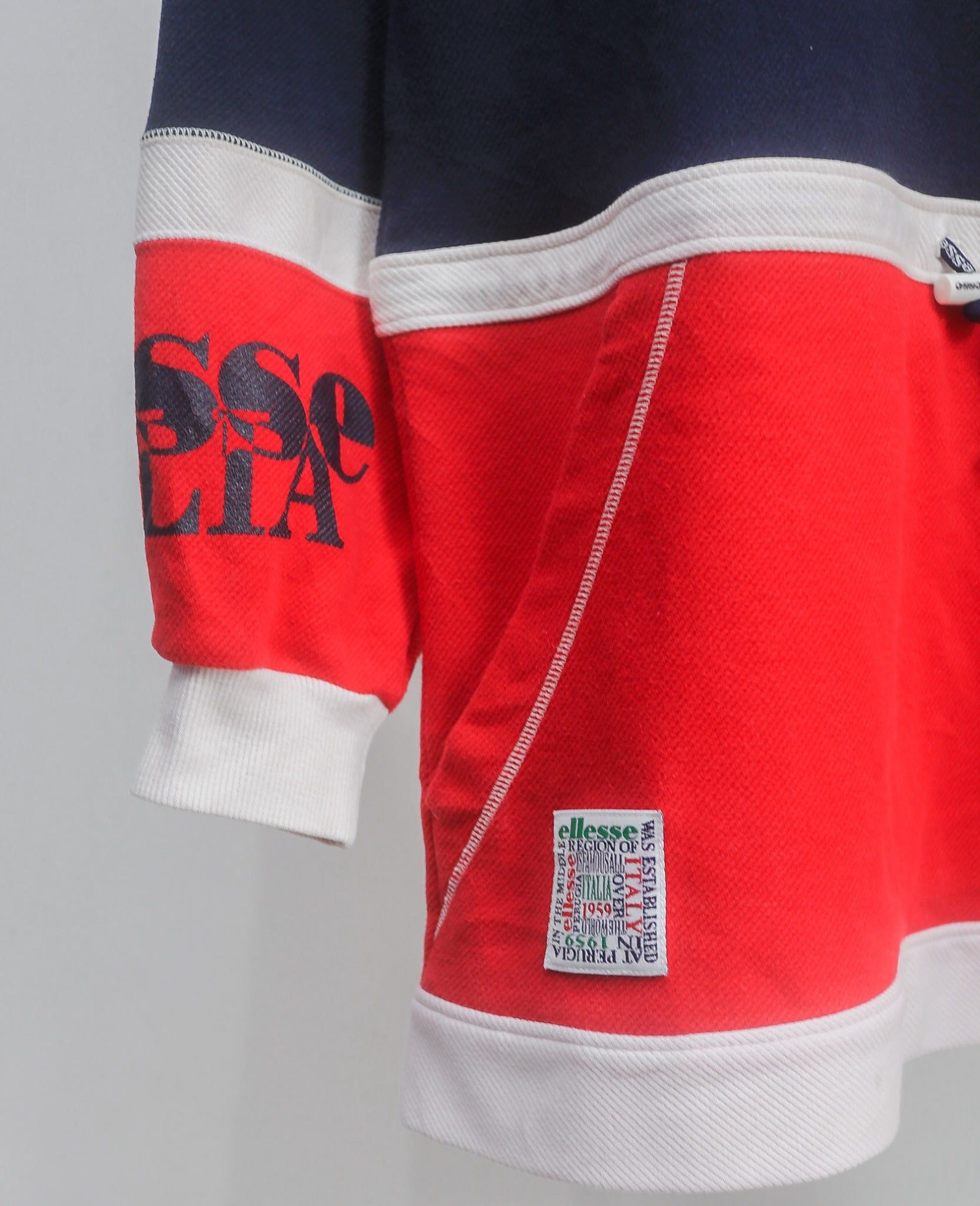  09.19.24 - VTG PULLOVER HOODIE - ELLESSE 90s 