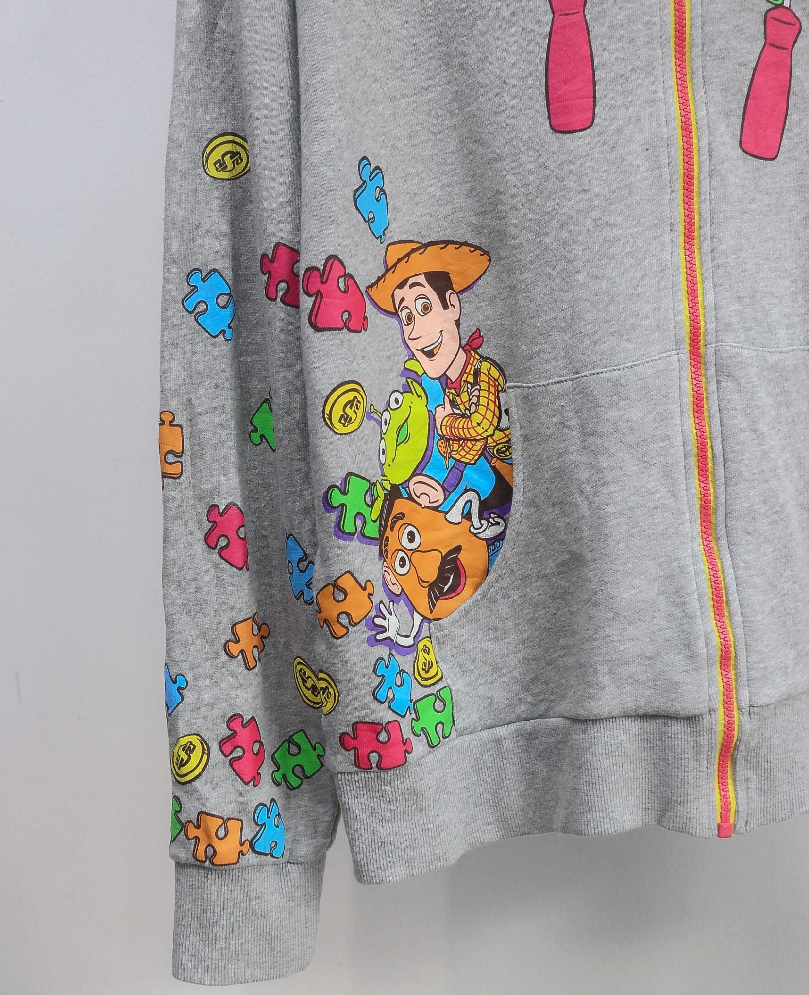  09.19.24 - VTG ZIP UP HOODIE - DISNEY TOKYO 