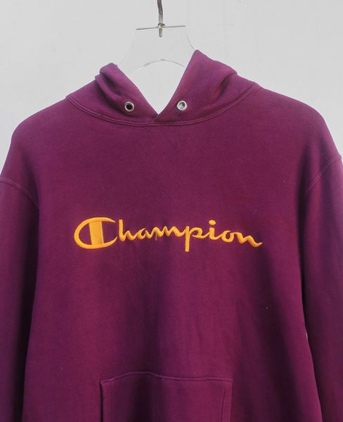  09.19.24 - VTG PULLOVER HOODIE - CHAMPION 
