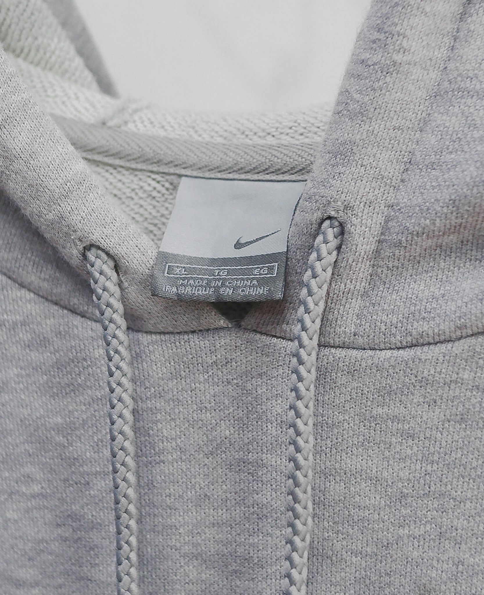  09.19.24 - VTG PULLOVER HOODIE - NIKE 00s 