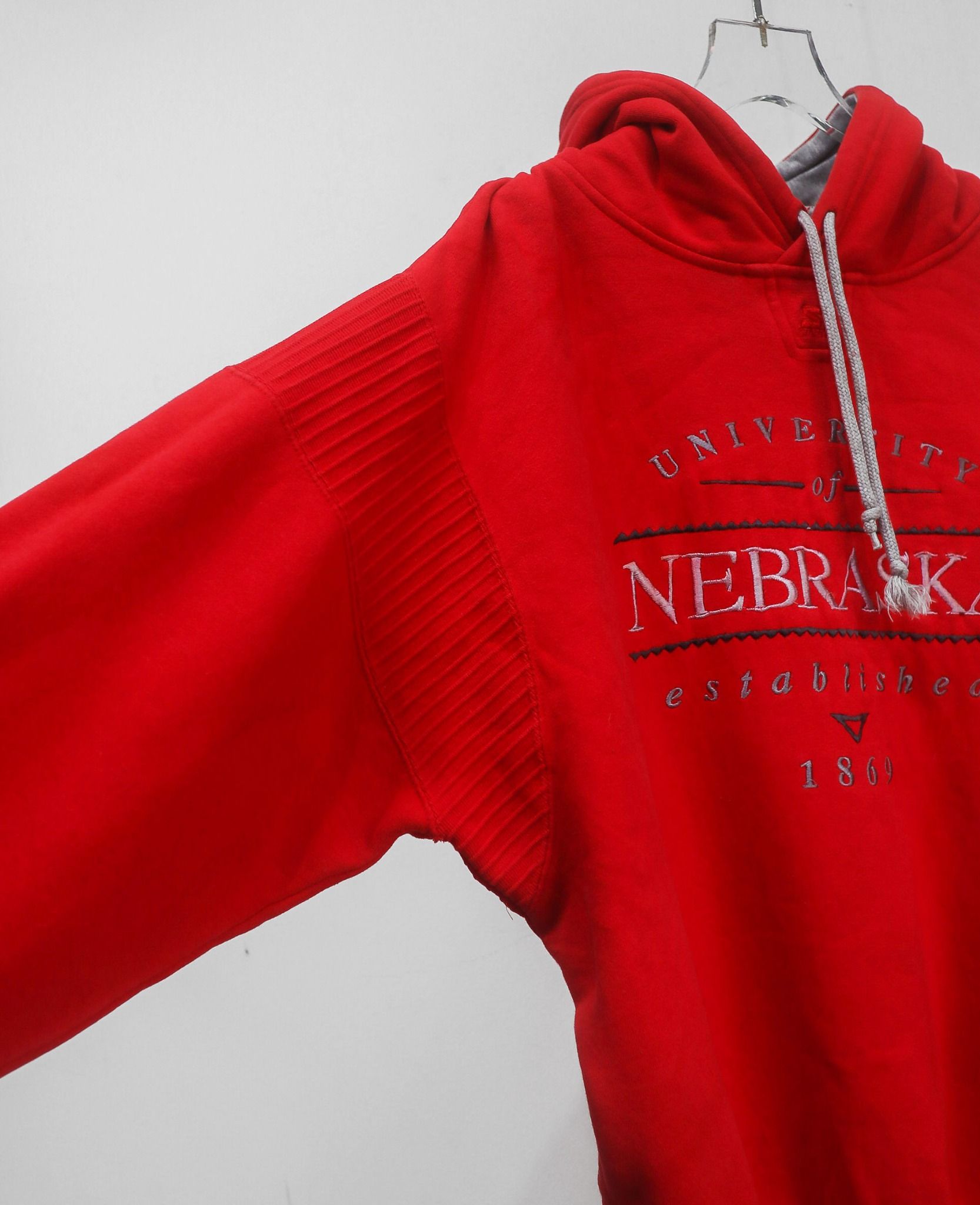  09.19.24 - VTG OVERSIZED PULLOVER HOODIE - STARTER 