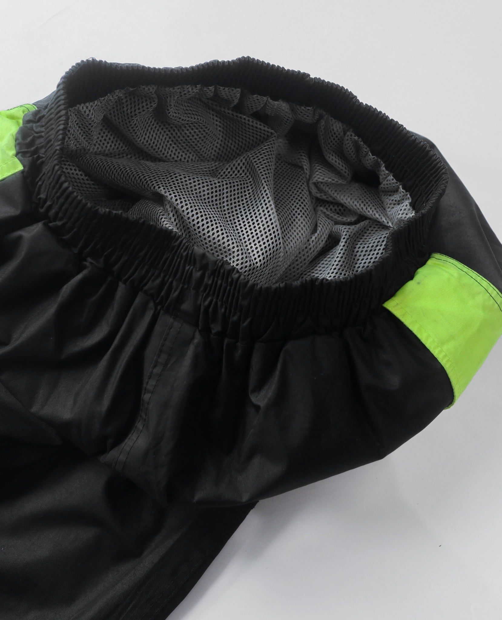  06.10.23 - VTG WIND PANTS - POLE 