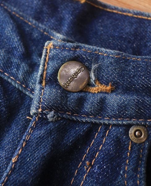  09.25.24 - VTG RELAXED FIT DENIM PANTS - CARHARTT 