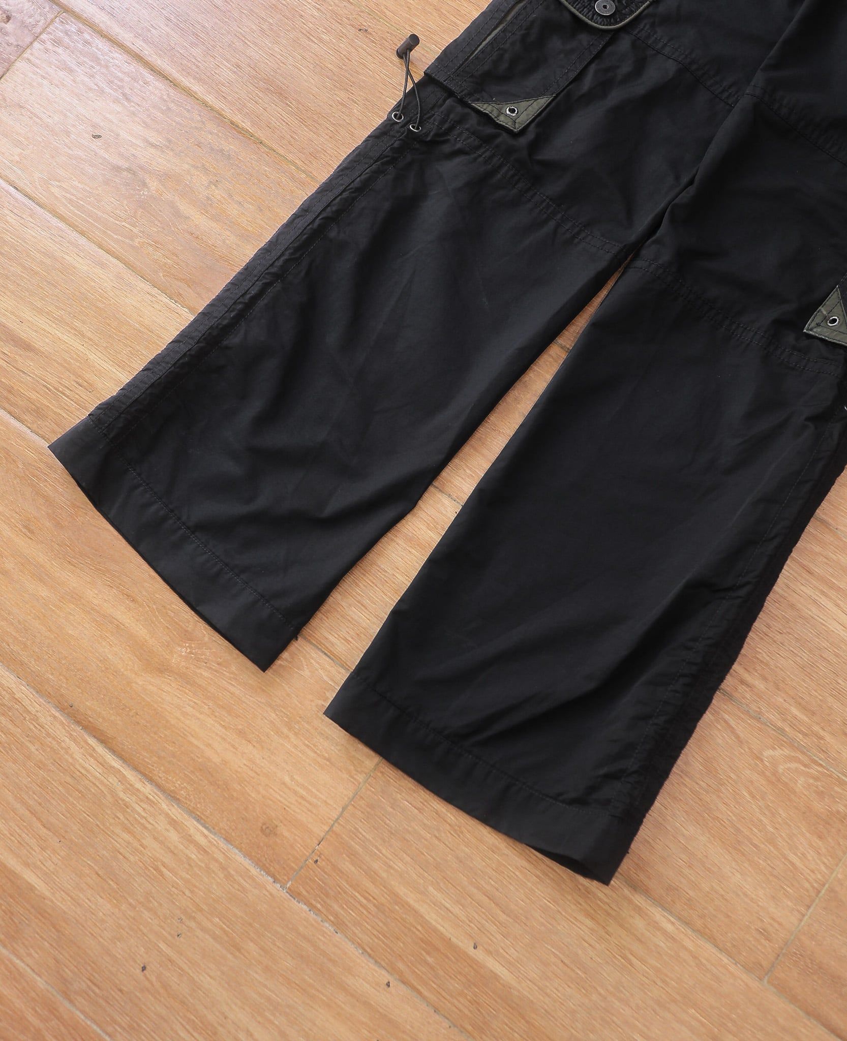  09.30.24 - VTG NYLON CARGO PANTS - CRUX 