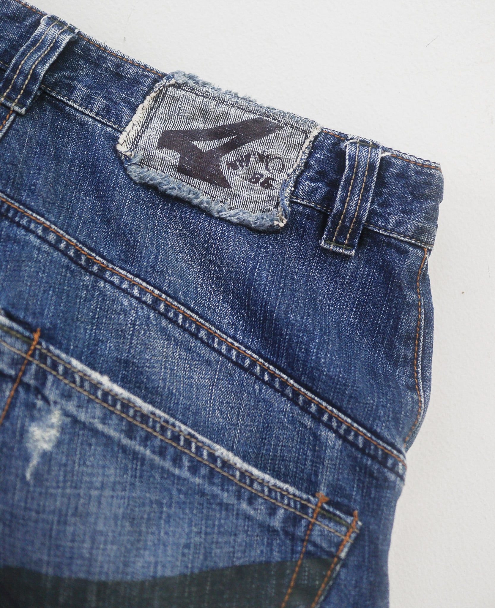  10.04.24 - VTG BAGGY DENIM PANTS - AIRWALK 