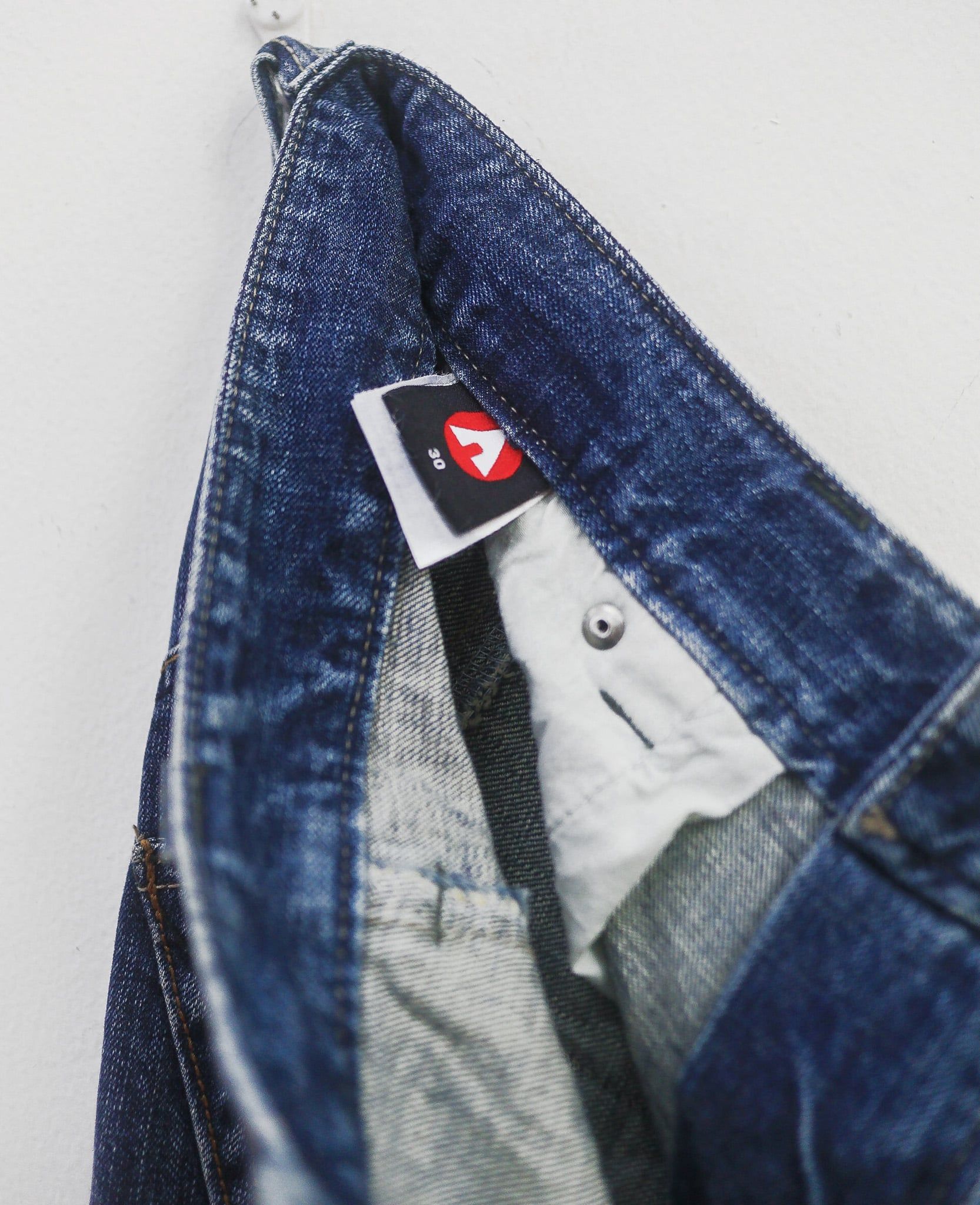  10.04.24 - VTG BAGGY DENIM PANTS - AIRWALK 