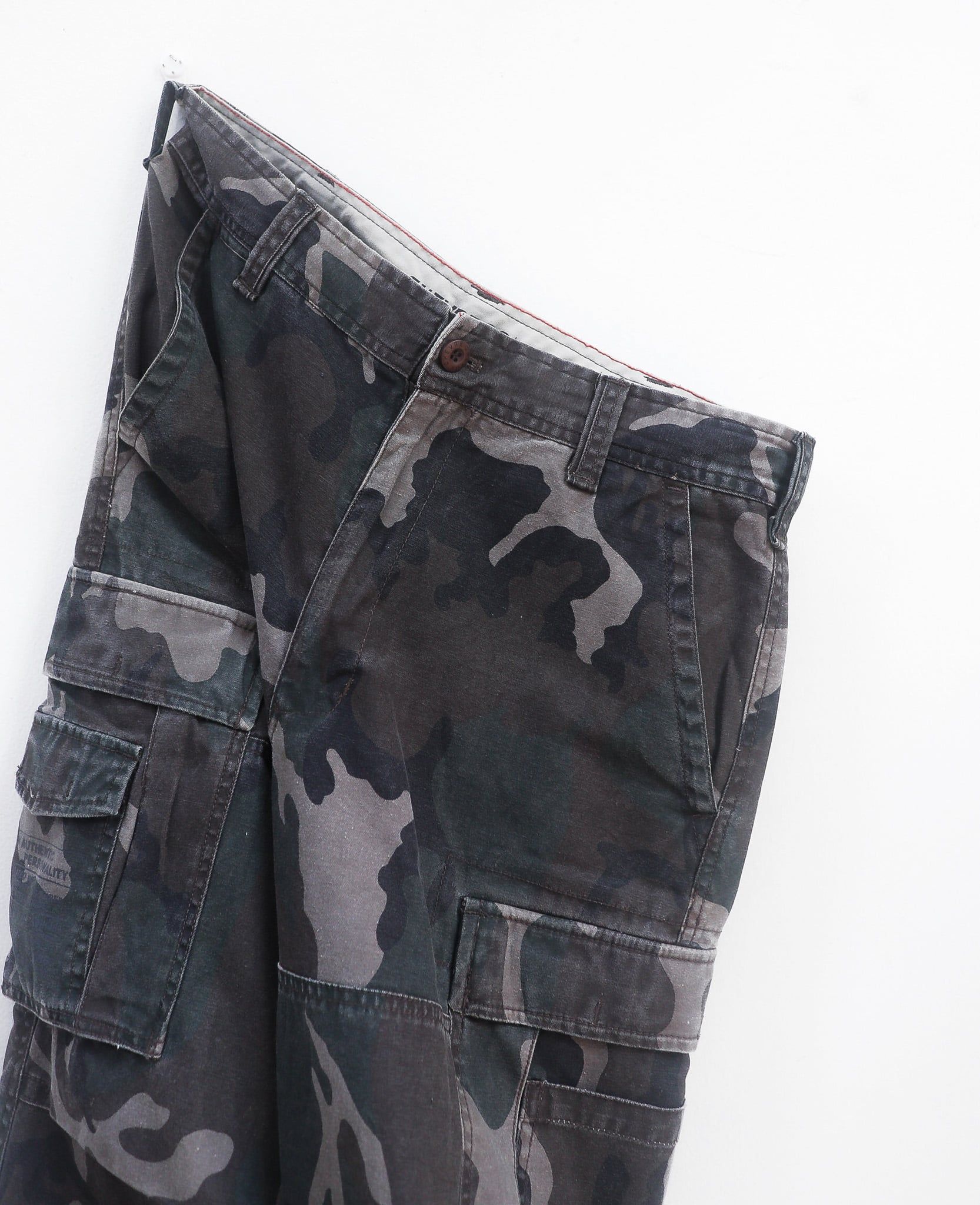  10.05.24 - VTG MILITARY CARGO PANTS - CHEVRE 