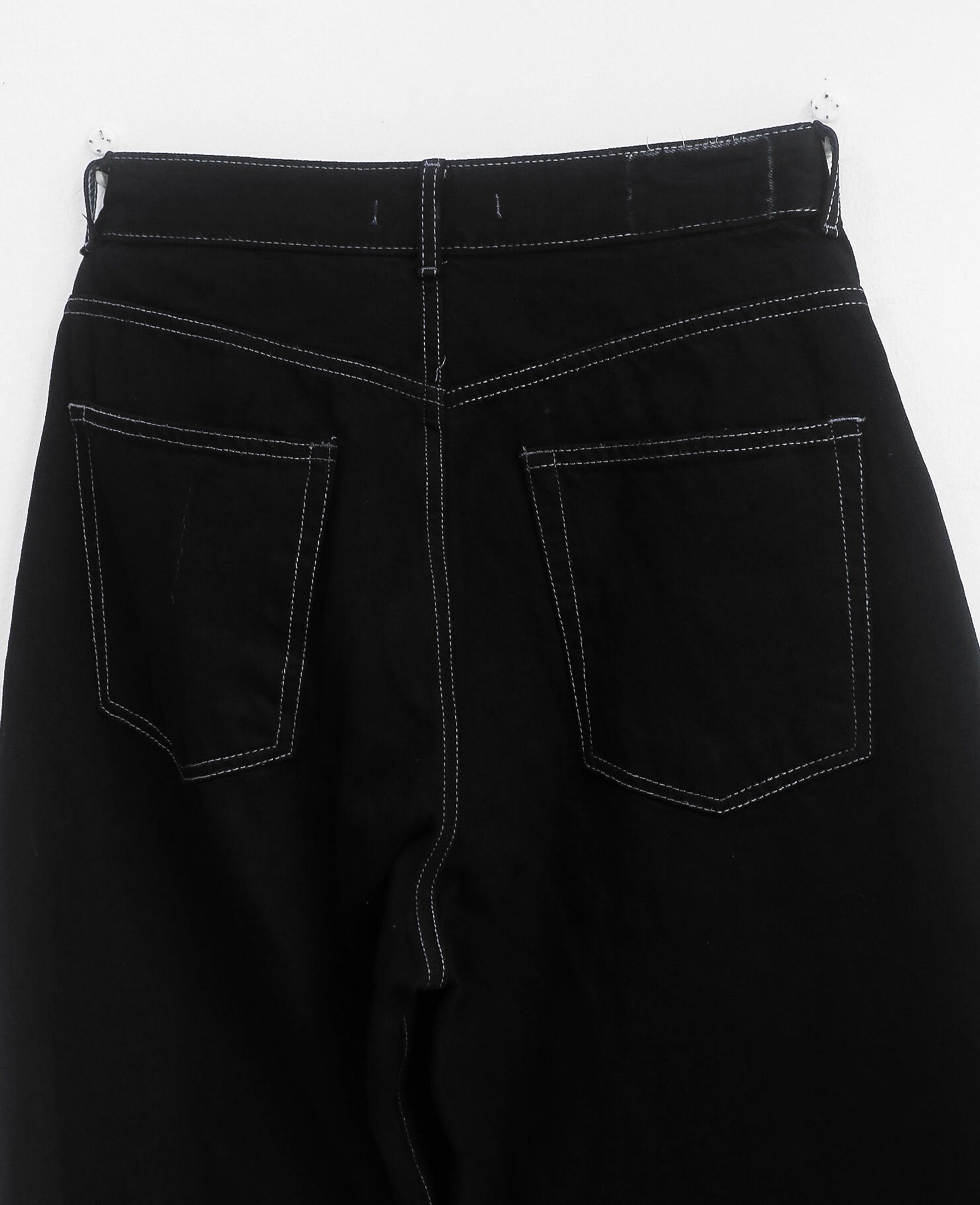  10.05.24 - VTG BAGGY DENIM PANTS - EEC 