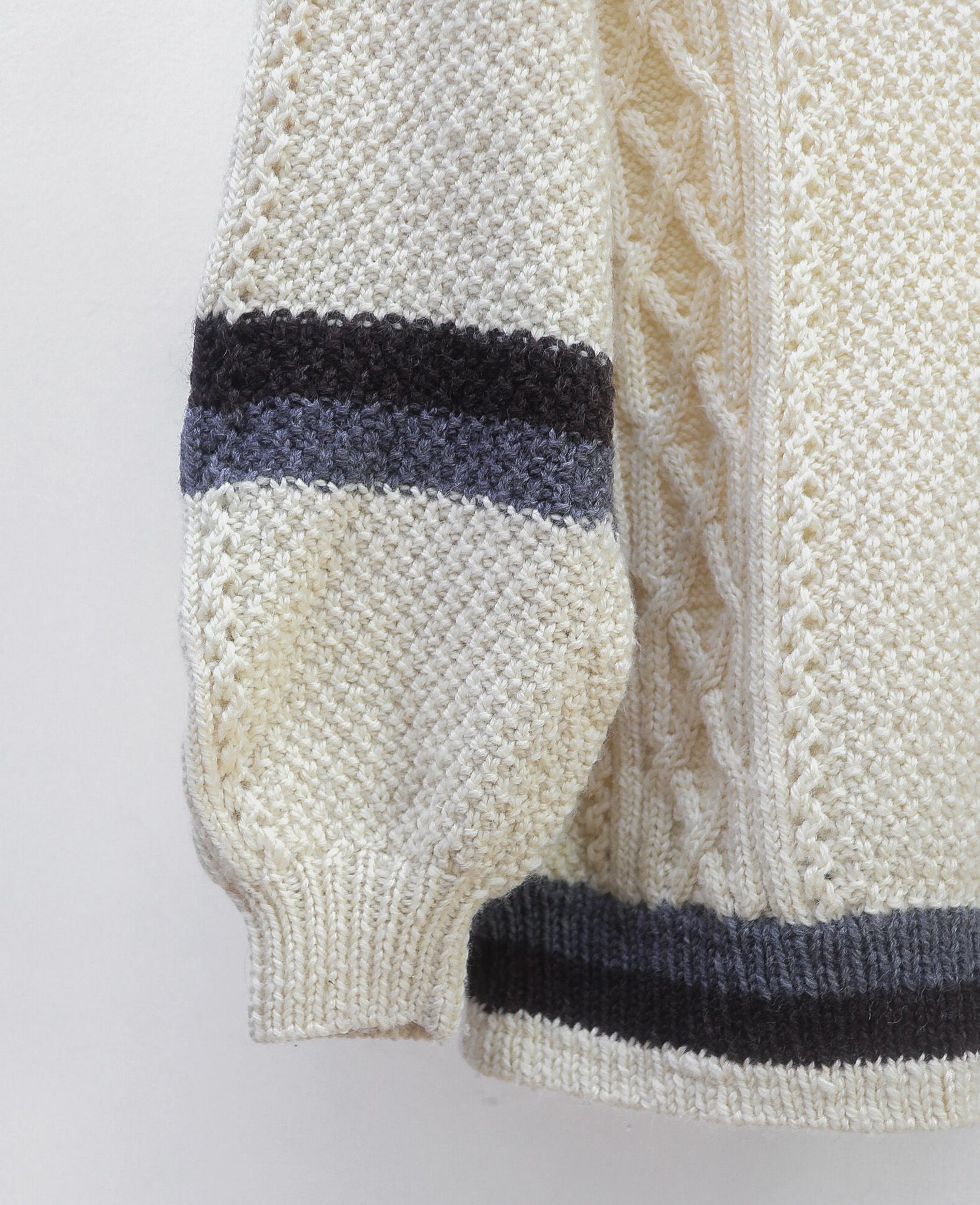  10.06.24 - VTG KNIT SWEATSHIRT 