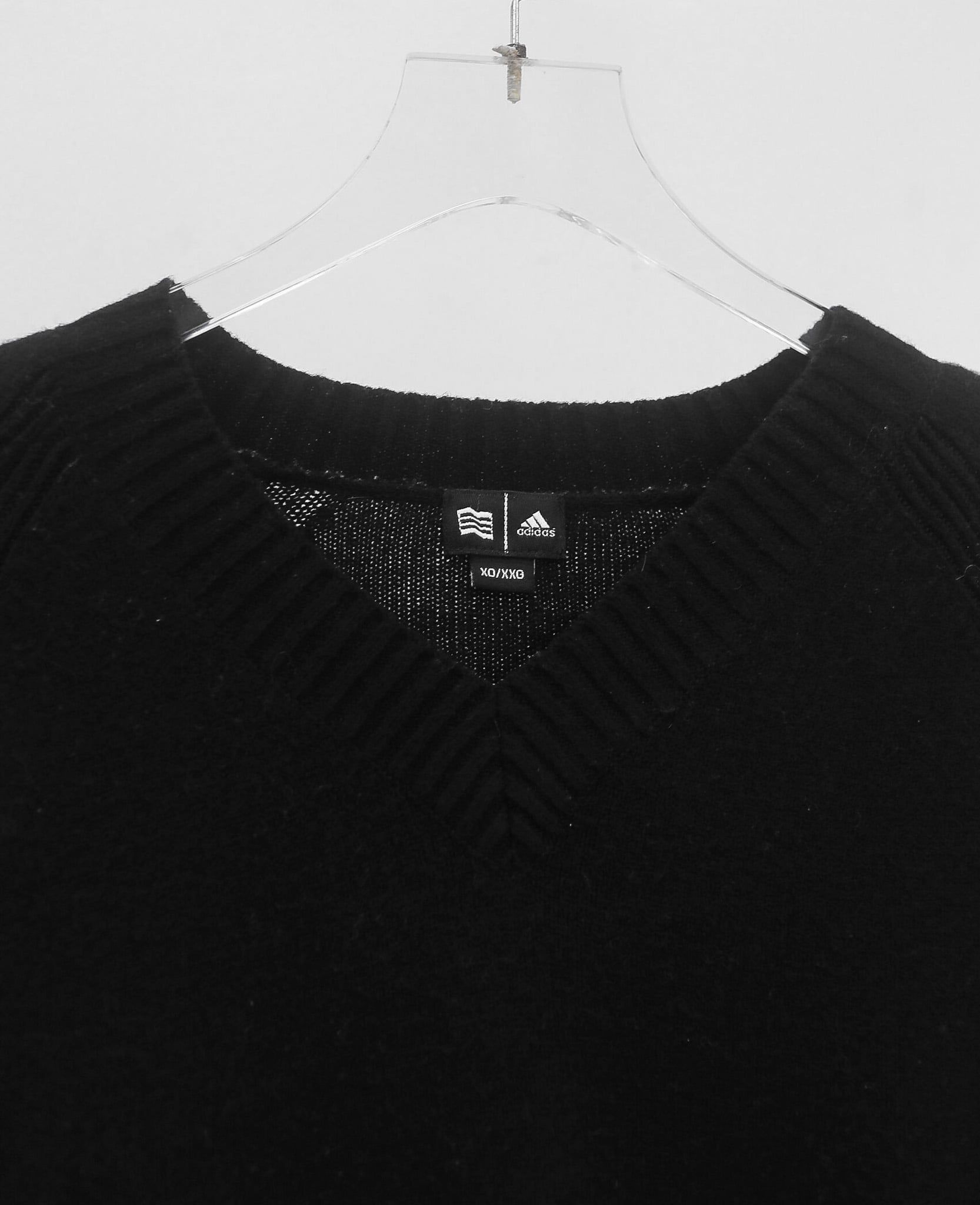  10.06.24 - VTG KNIT SWEATSHIRT - ADIDAS 