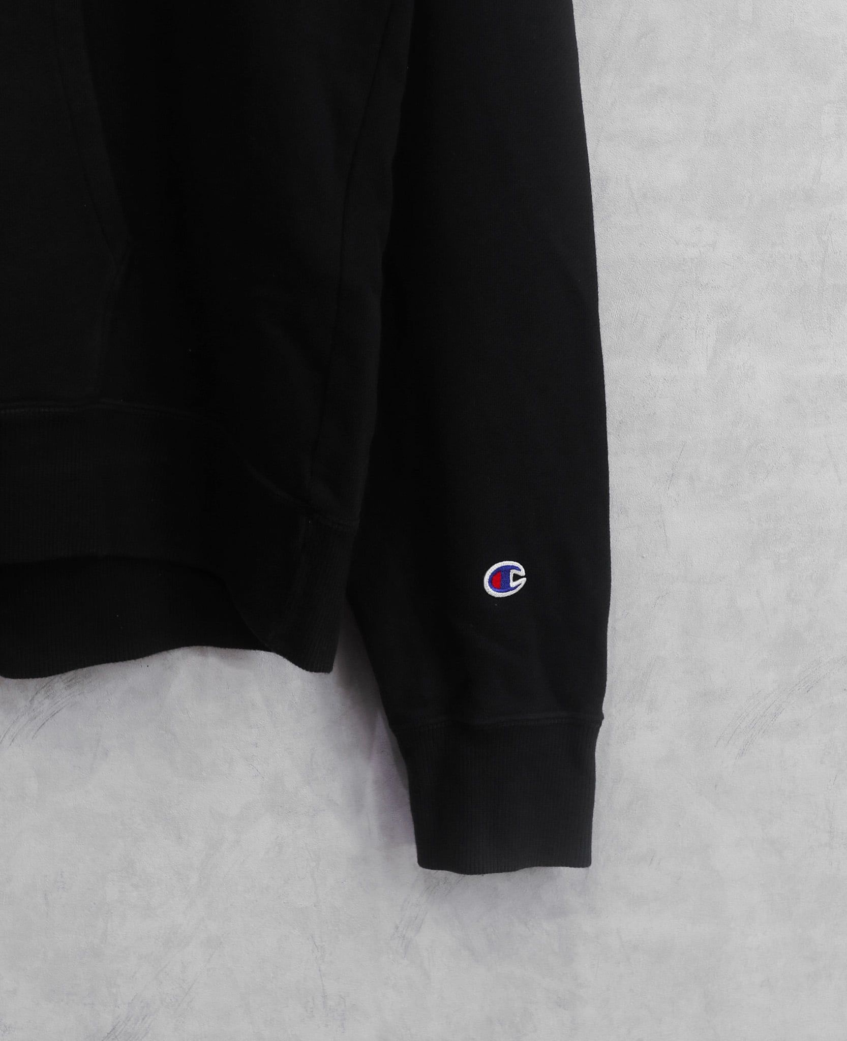  03.19.24 - VTG PULLOVER HOODIE - CHAMPION 