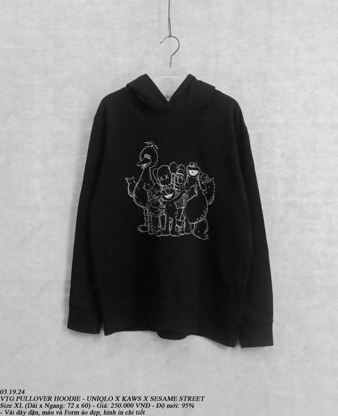  03.19.24 - VTG PULLOVER HOODIE - UNIQLO X KAWS X SESAME STREET 