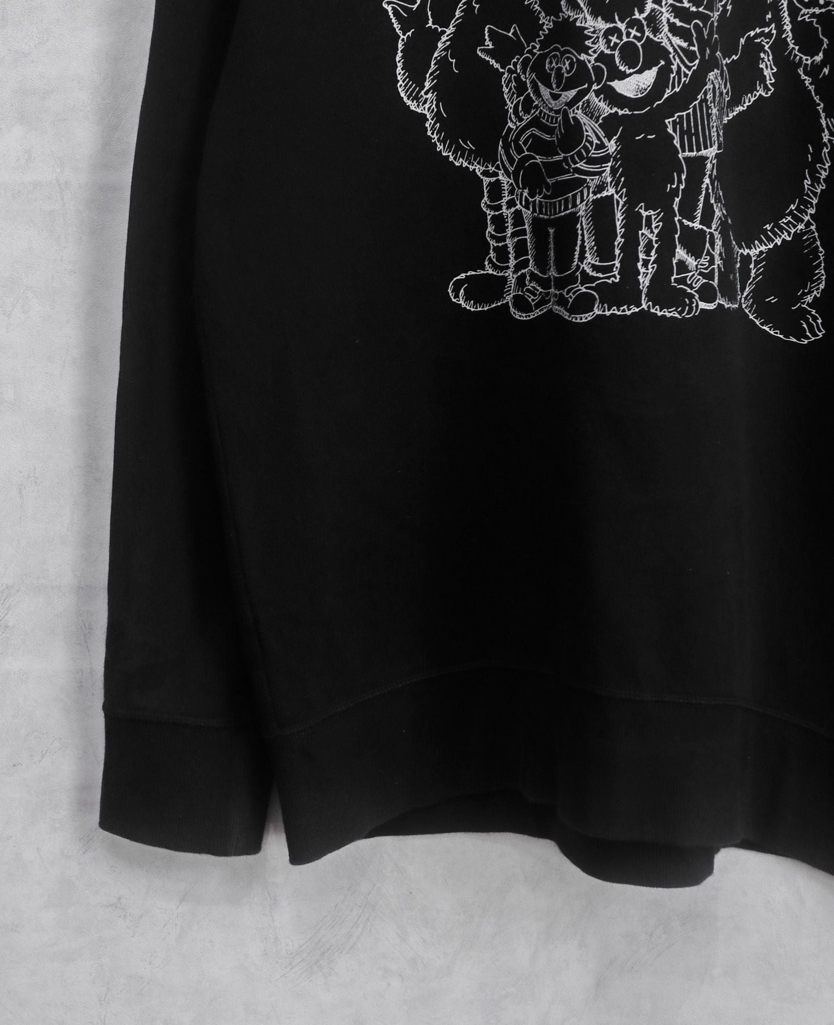  03.19.24 - VTG PULLOVER HOODIE - UNIQLO X KAWS X SESAME STREET 