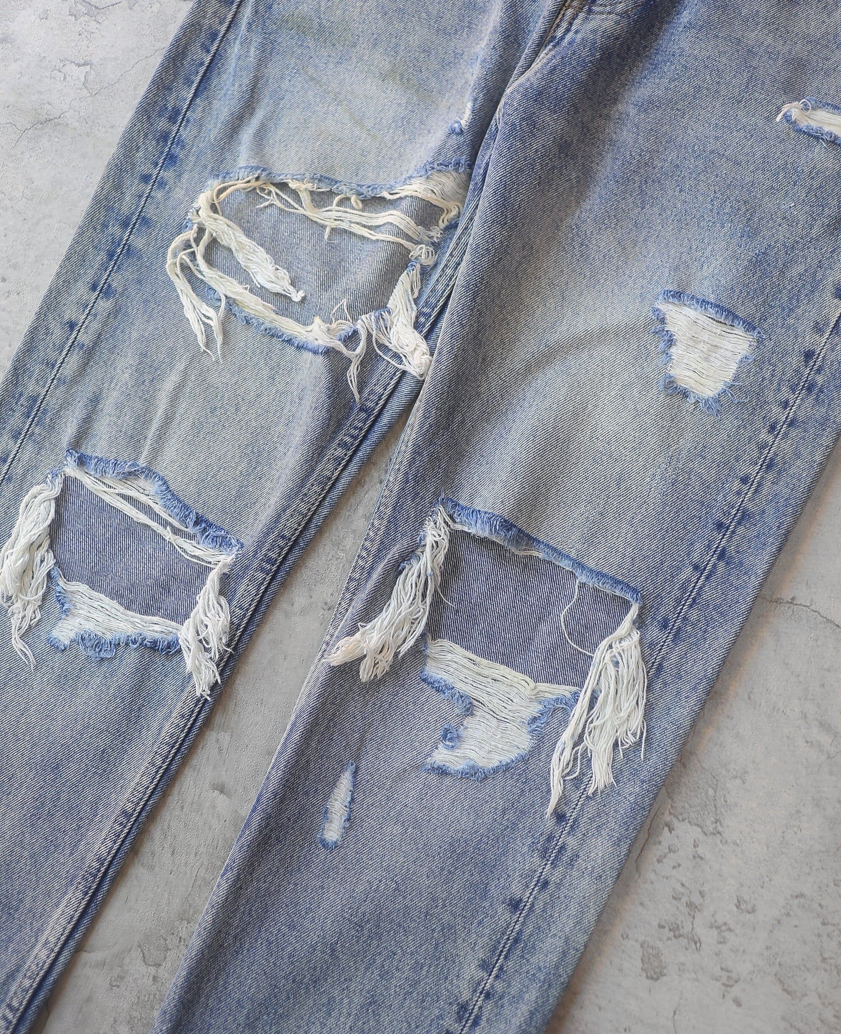  10.09.24 - VTG DESTROYED DENIM PANTS - H&M DIVIDED 