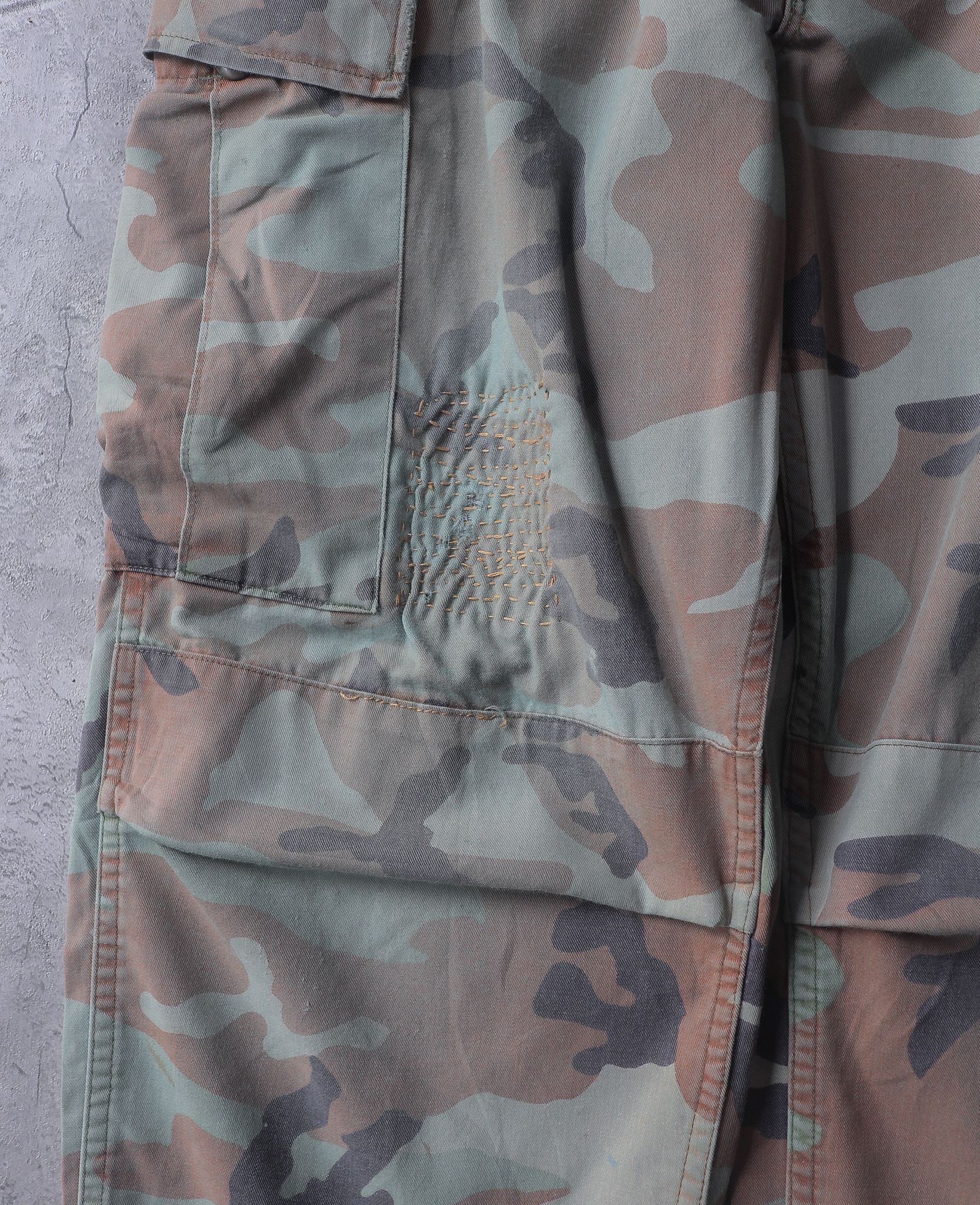  10.11.24 - VTG MILITARY CARGO PANTS 
