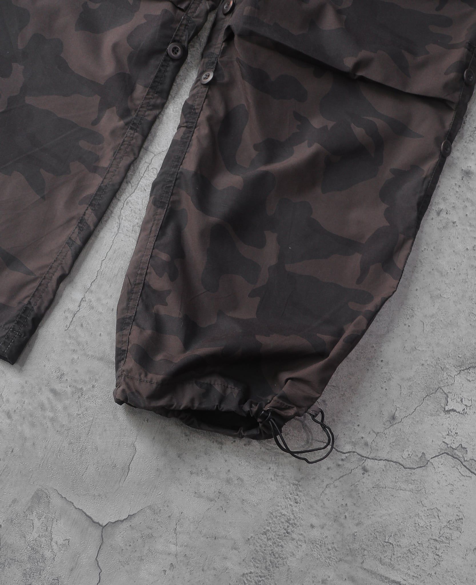  10.11.24 - VTG OUTDOOR CARGO PANTS 