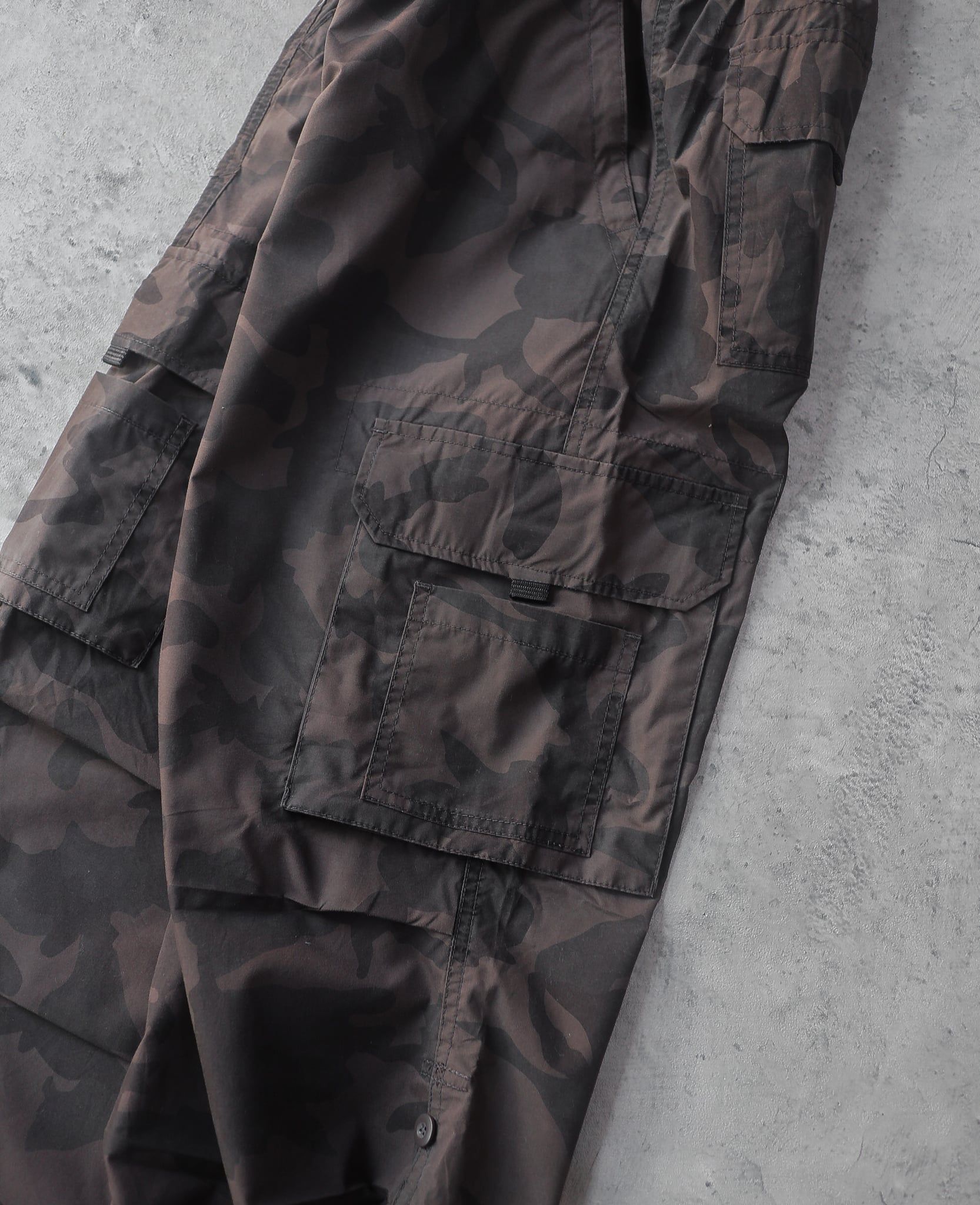  10.11.24 - VTG OUTDOOR CARGO PANTS 