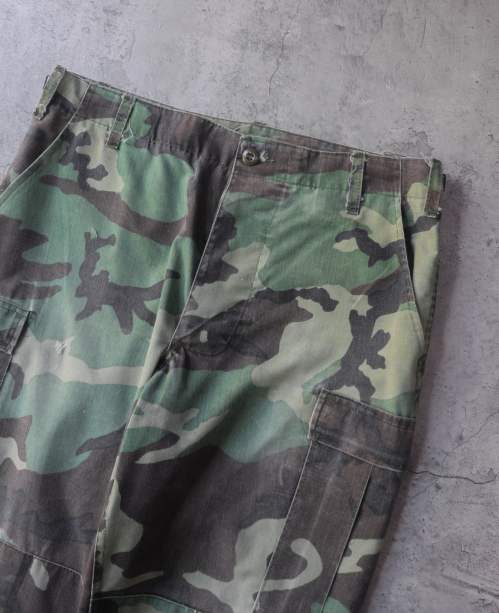  10.11.24 - VTG MILITARY CARGO PANTS 