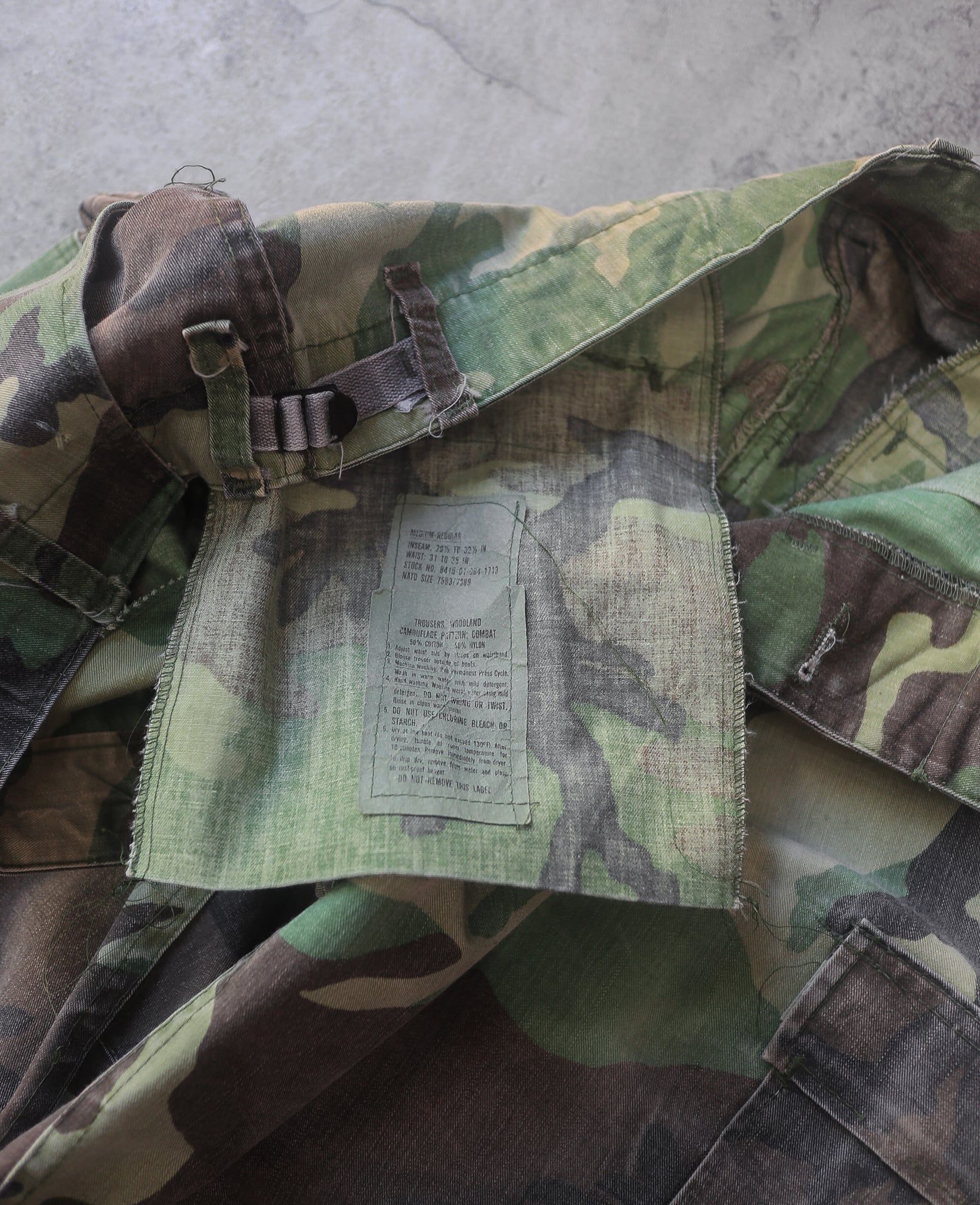  10.11.24 - VTG MILITARY CARGO PANTS 