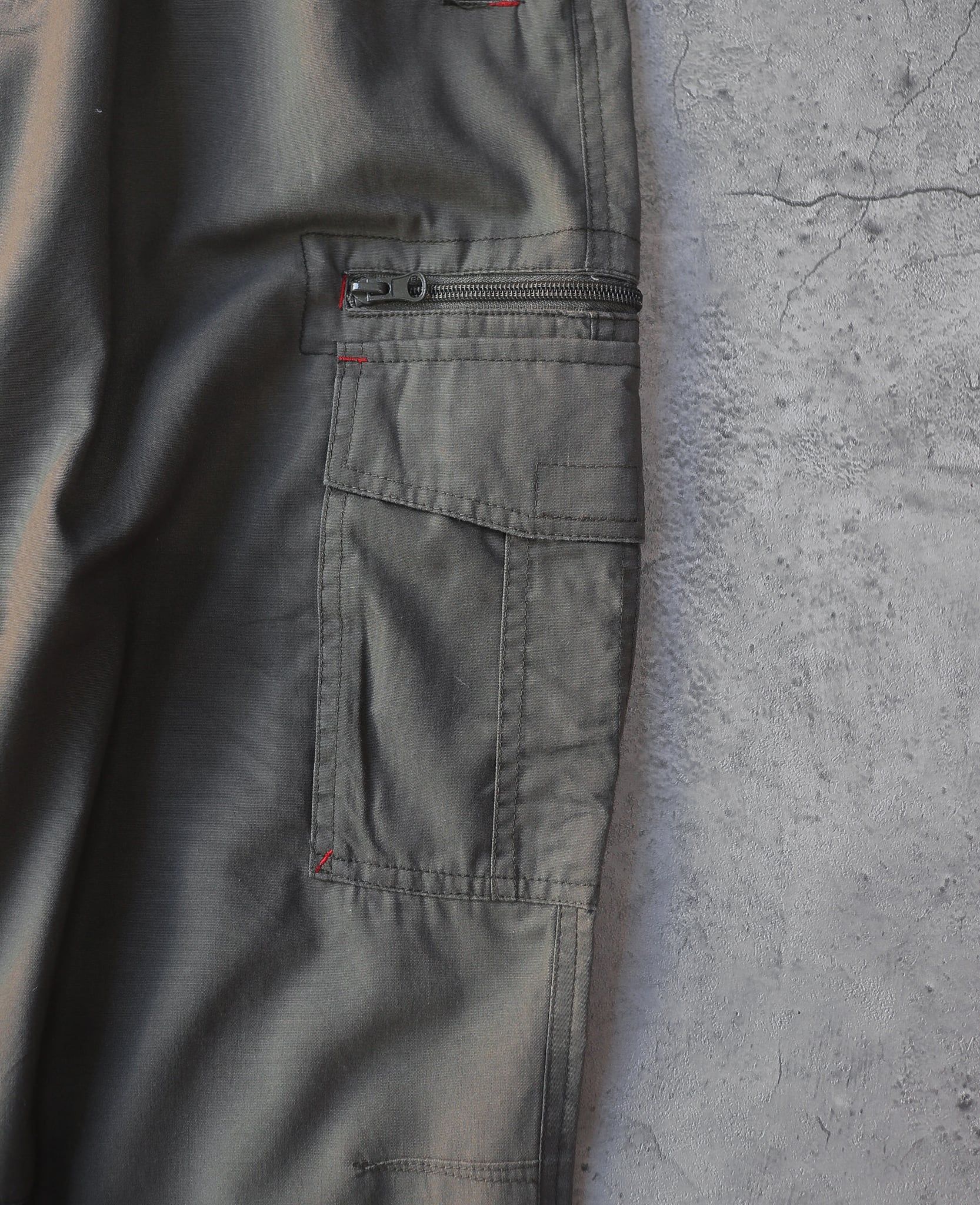  10.11.24 - VTG OUTDOOR CARGO PANTS 
