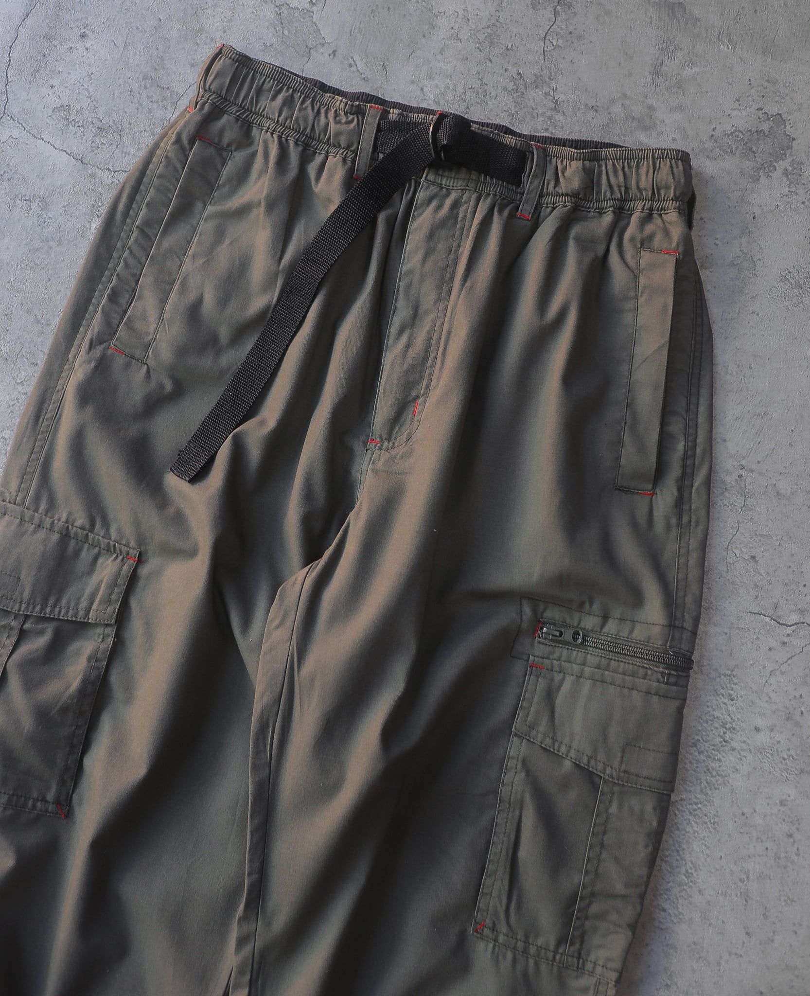  10.11.24 - VTG OUTDOOR CARGO PANTS 