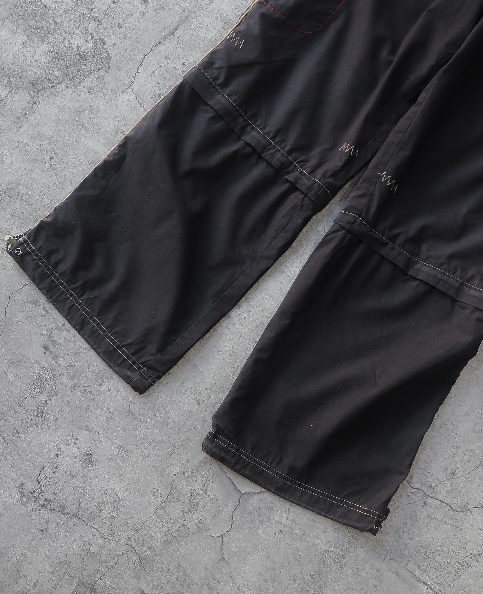  10.11.24 - VTG CONVERTIBLE CARGO PANTS - TIME ZONE 