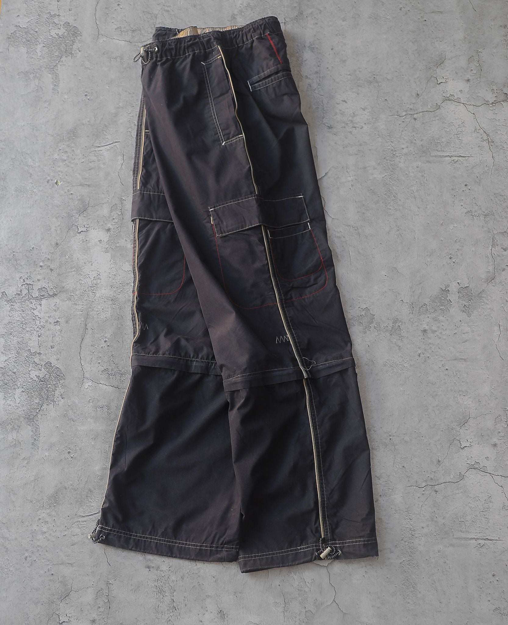  10.11.24 - VTG CONVERTIBLE CARGO PANTS - TIME ZONE 