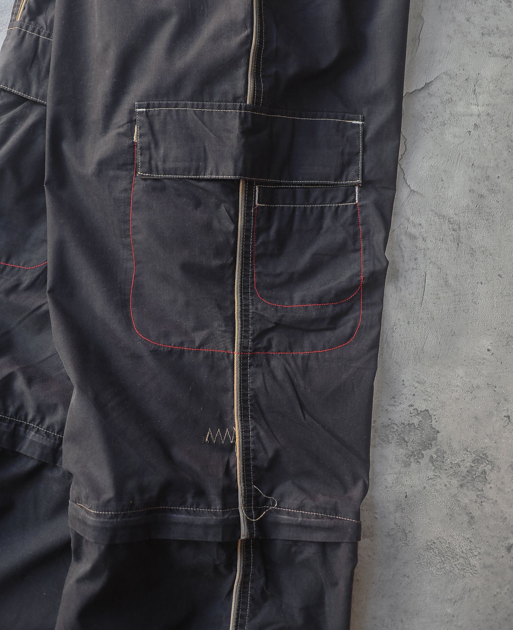  10.11.24 - VTG CONVERTIBLE CARGO PANTS - TIME ZONE 