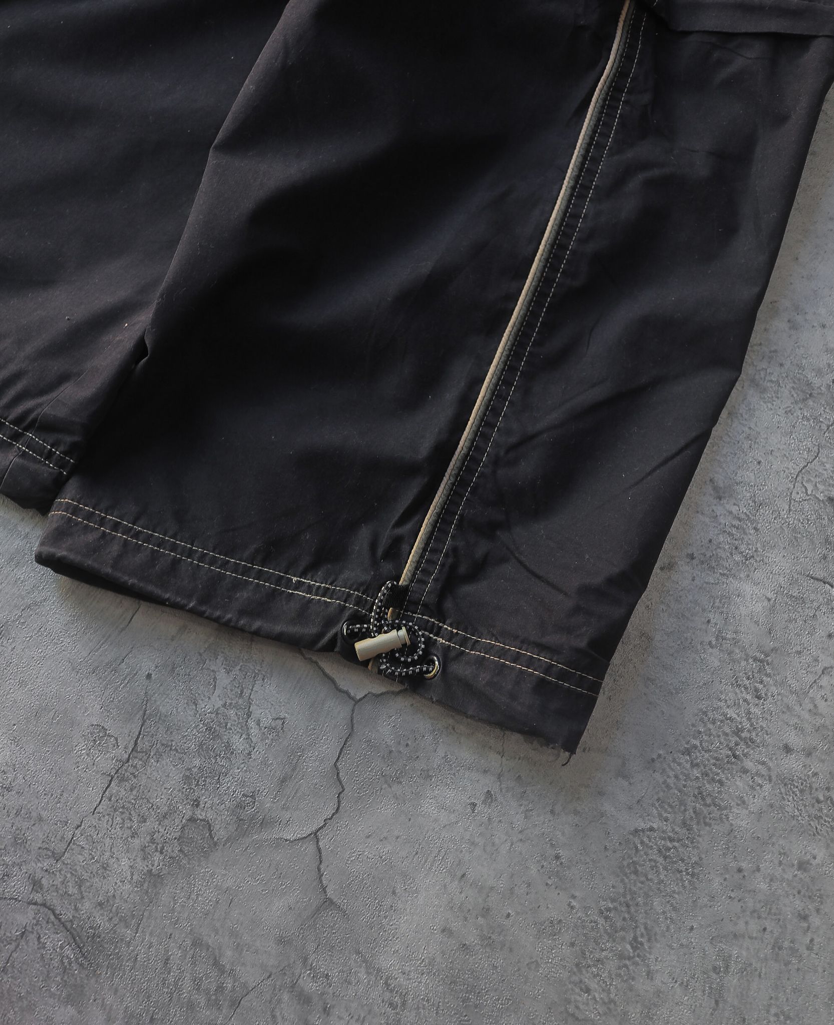  10.11.24 - VTG CONVERTIBLE CARGO PANTS - TIME ZONE 