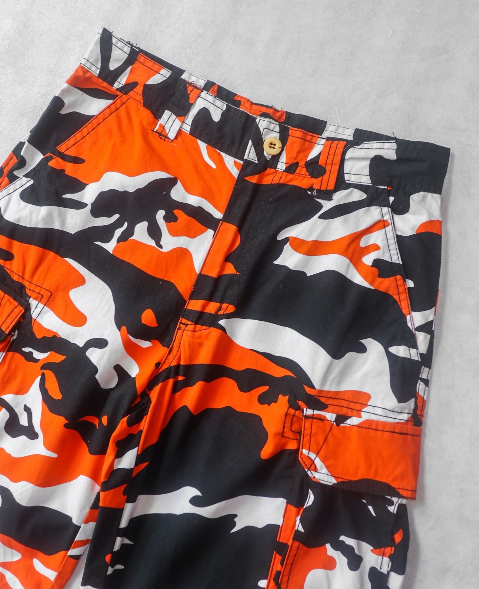  04.23.24 - VTG MILITARY CARGO SHORT - TRILOGY VINTAGE 